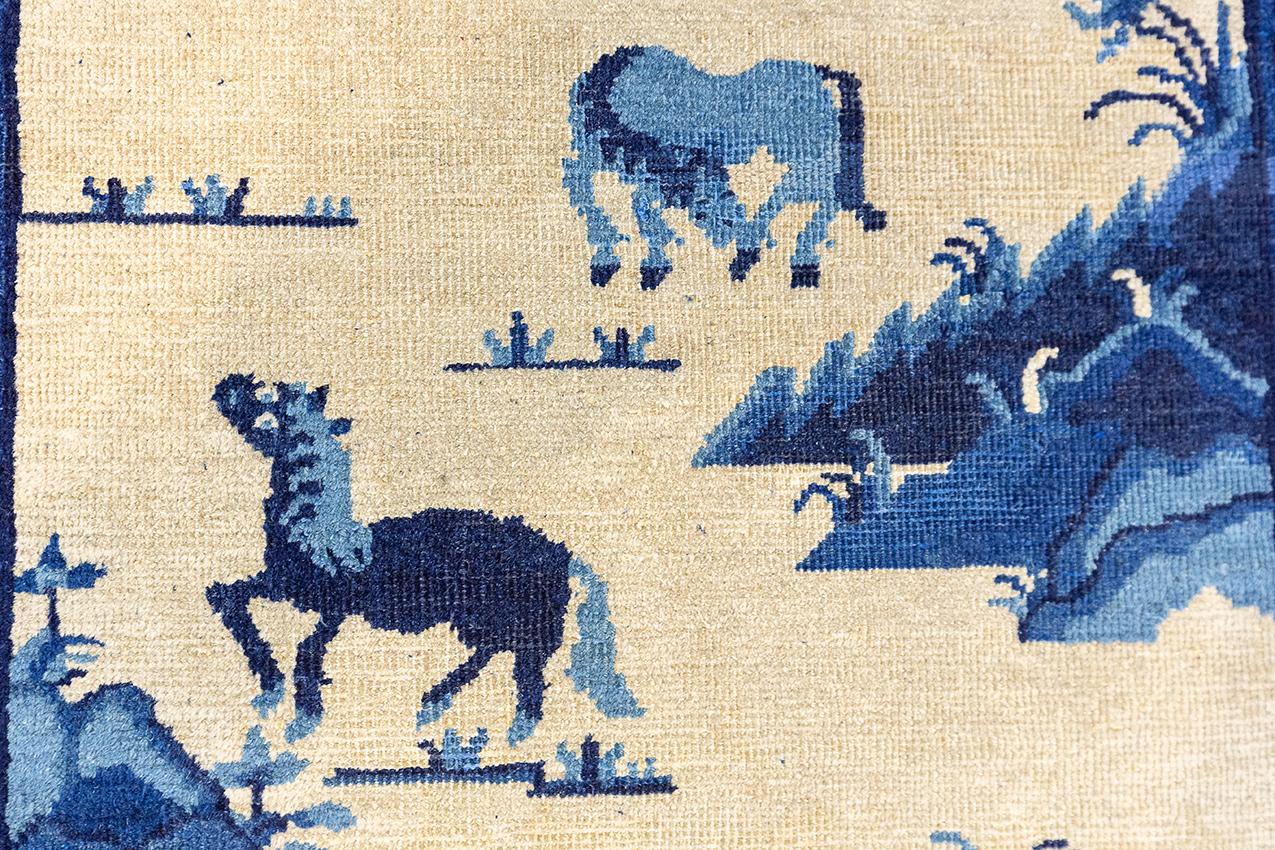 Chinesischer Teppich mit acht Pferden „Bajun tu“-Design, frühes 20. Jahrhundert im Angebot 2
