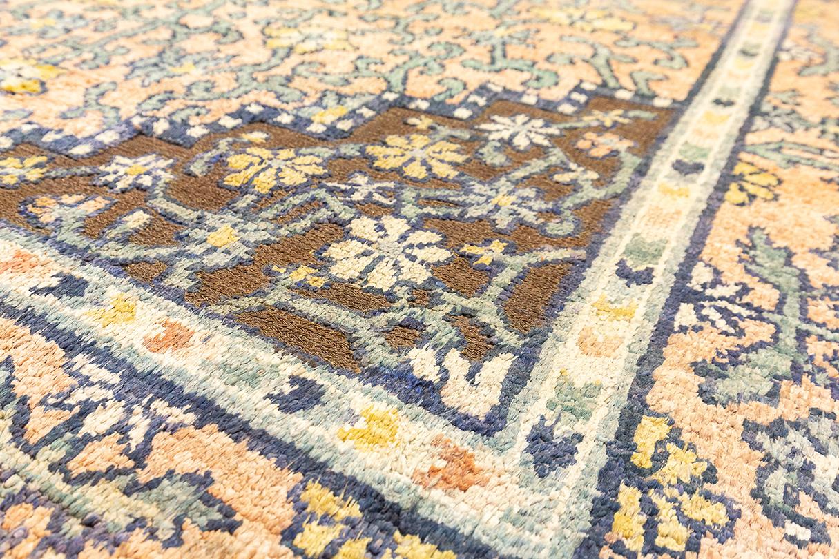 Chinese Rug Imperial Palace of a Great Benevolence For Sale 2