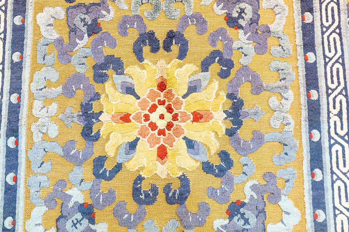 Alfombra china Seda y metal siglo XX en venta