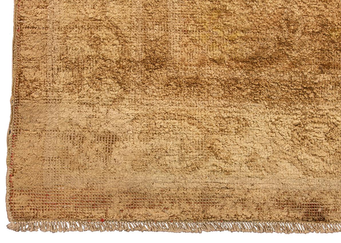 Elegant tone-on-tone blush color for this antique Chinese runner measuring 180 × 90 cm (5' 10