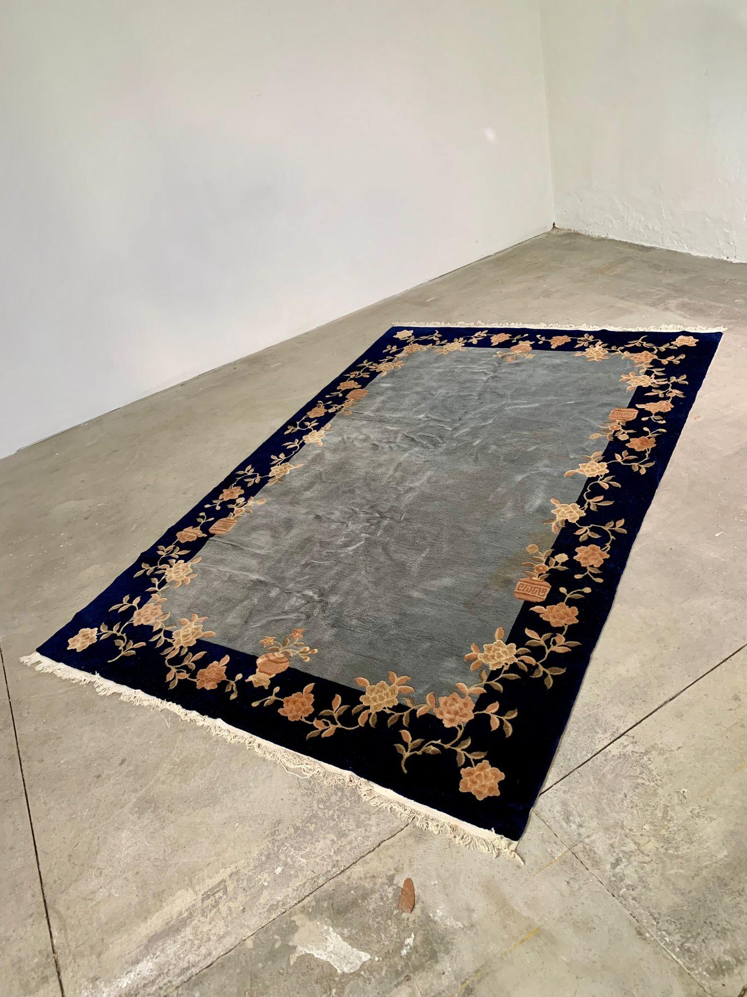 Chinese Tapis chinois à motifs floraux stylisés, années 1950 en vente