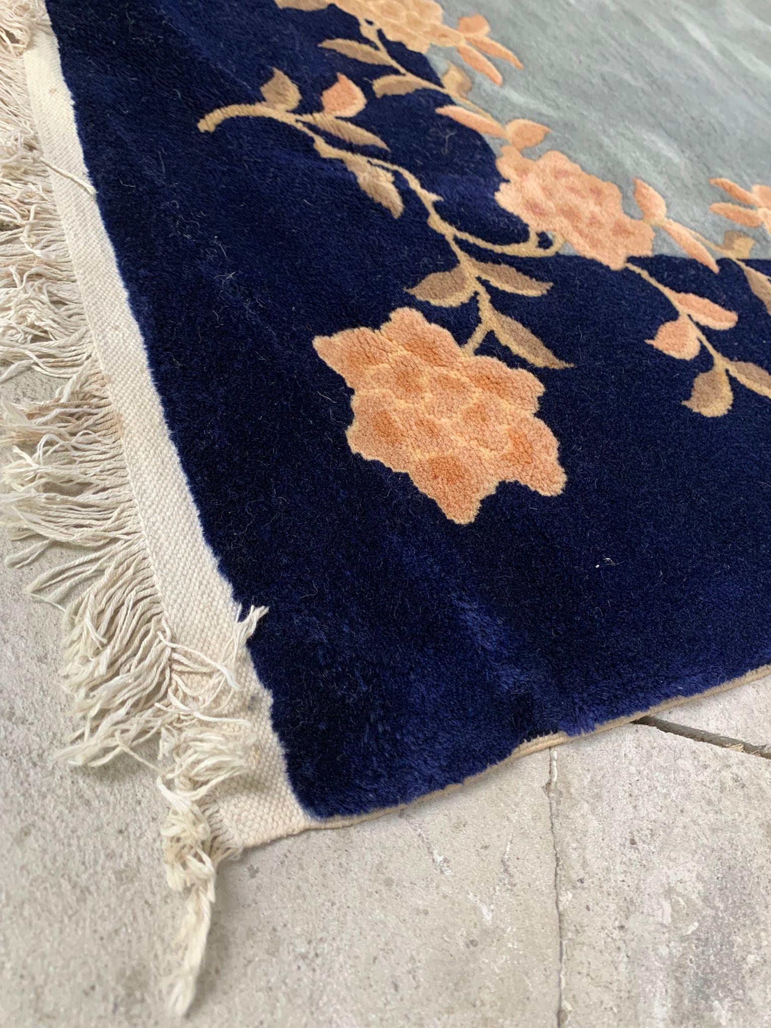 Mid-20th Century Tapis chinois à motifs floraux stylisés, années 1950 en vente