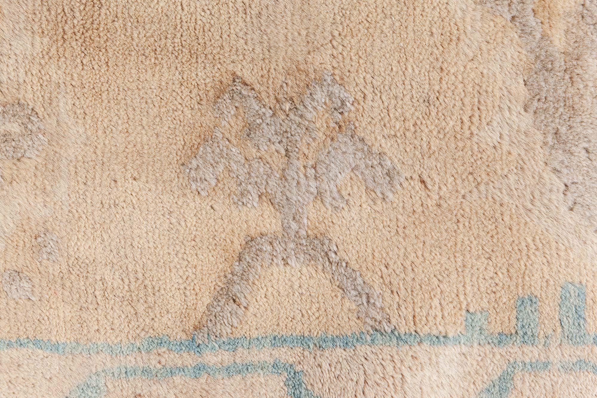 Corredor chino (Tamaño ajustado)
Tamaño: 78 × 353 cm (2'7