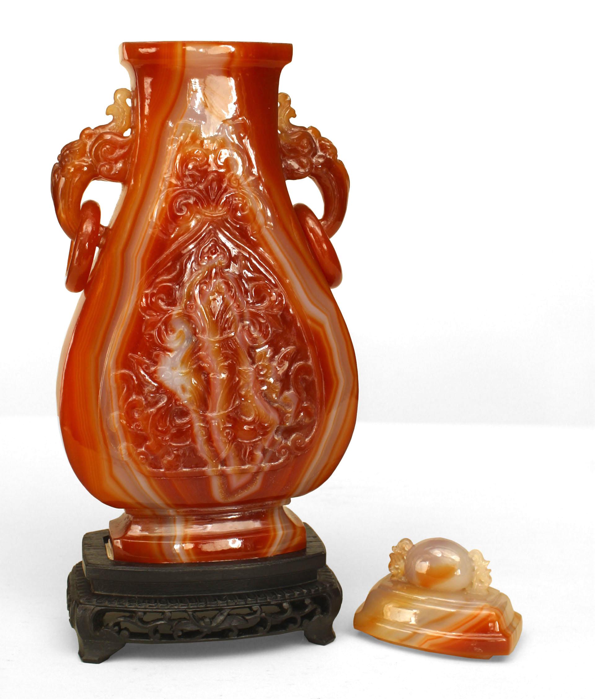 Exportation chinoise Urne d'éléphant chinoise en agate rouille en vente