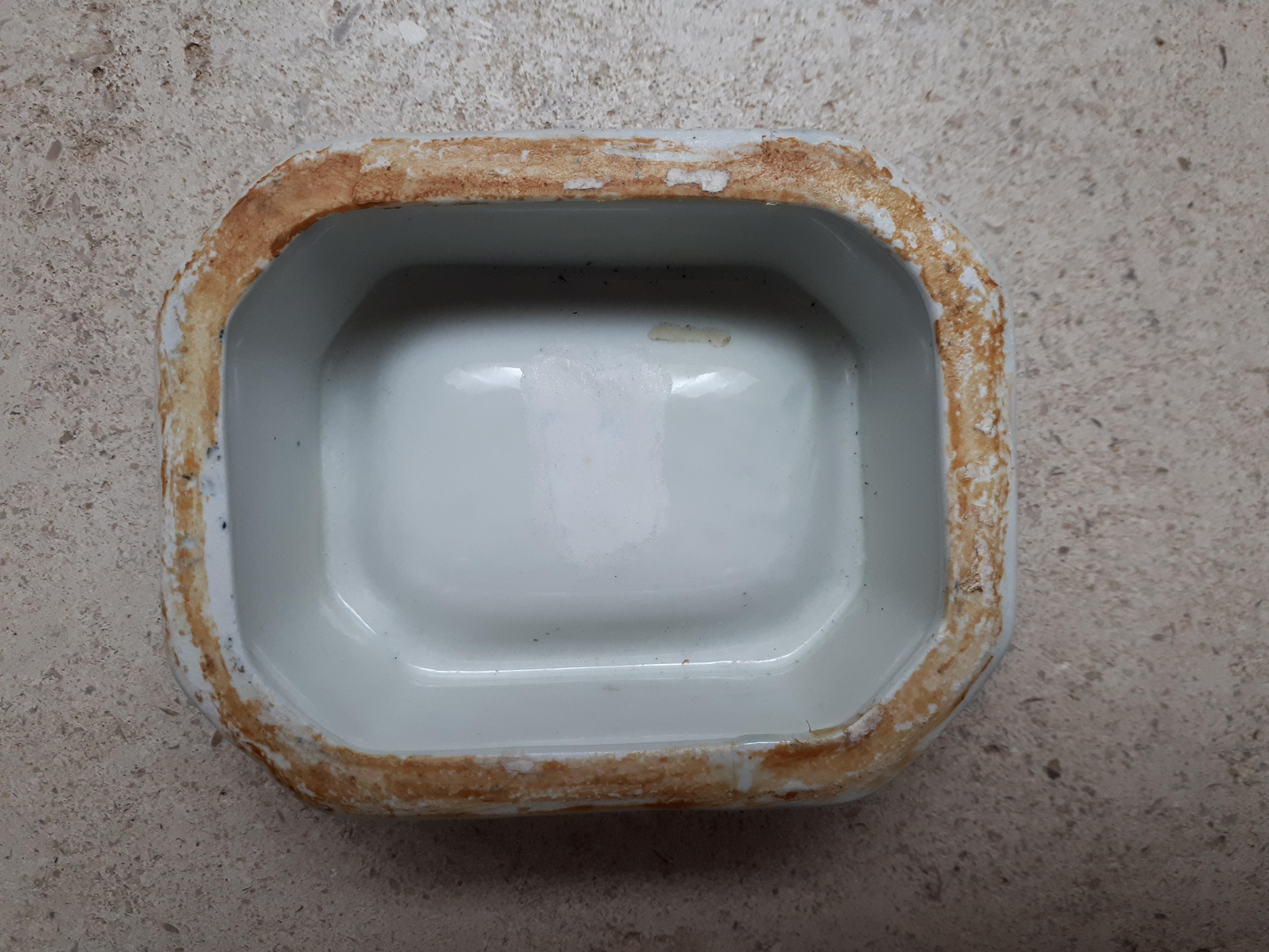 Chinese Salt Cellar From The Qianlong Period, China Qing Dynasty For Sale 2