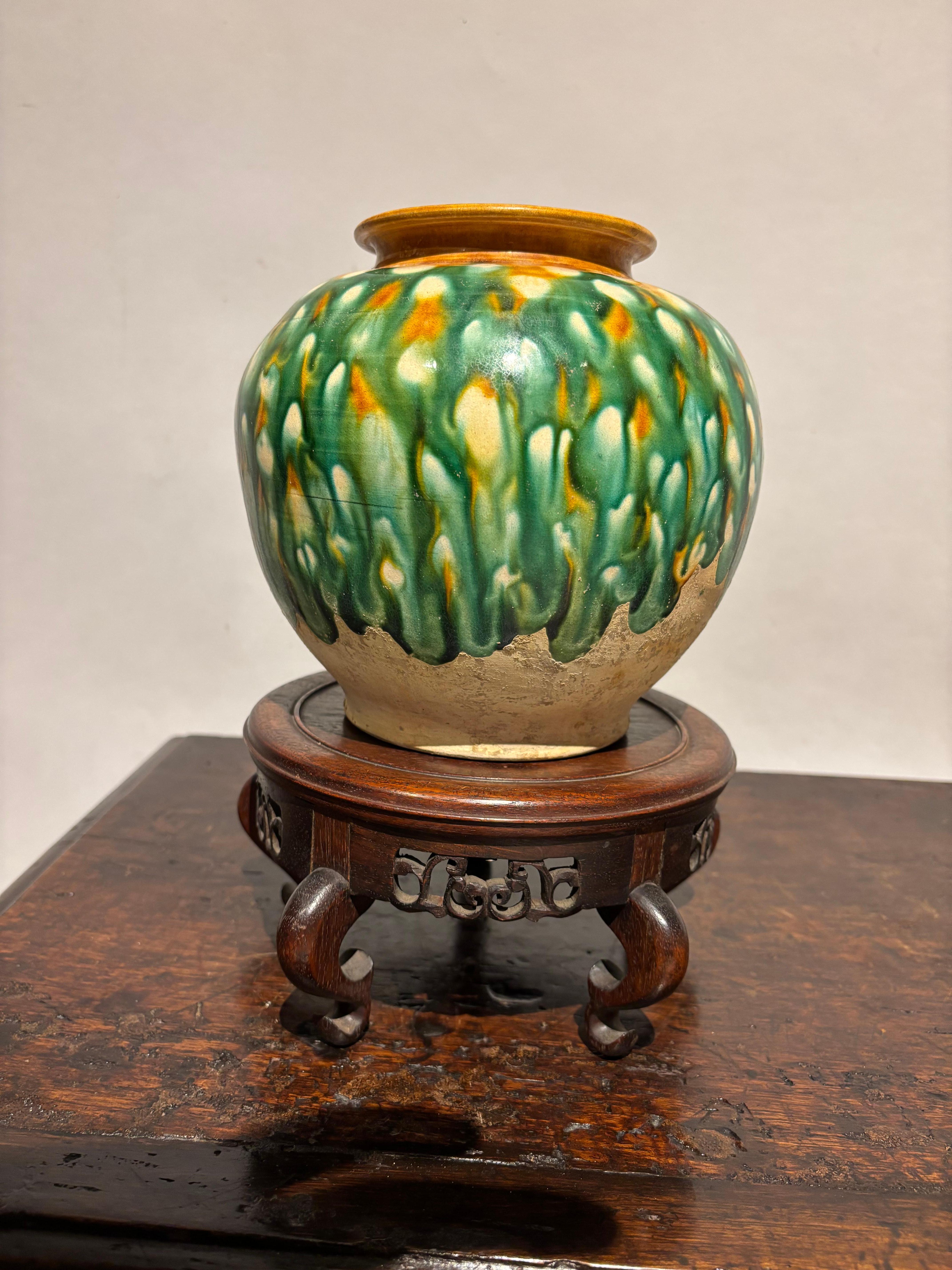 Chinese Tang Dynasty Style Sancai Glazed Ceramic Jar For Sale 14