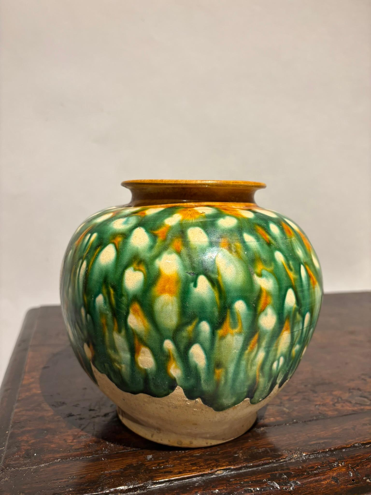 Chinese Tang Dynasty Style Sancai Glazed Ceramic Jar For Sale 1
