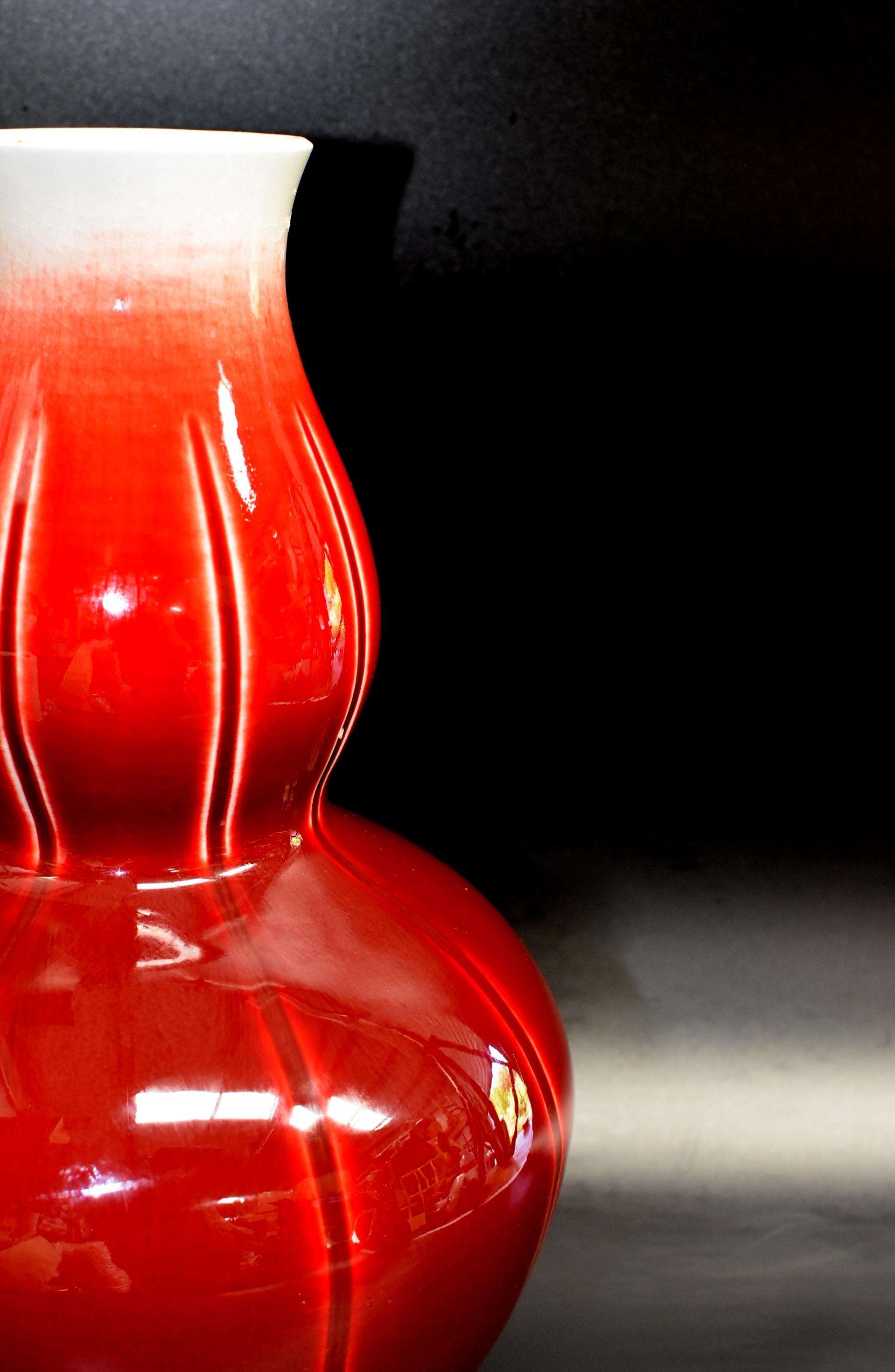 20ième siècle Vase chinois en porcelaine rouge sang de bœuf sang-de-bœuf en vente