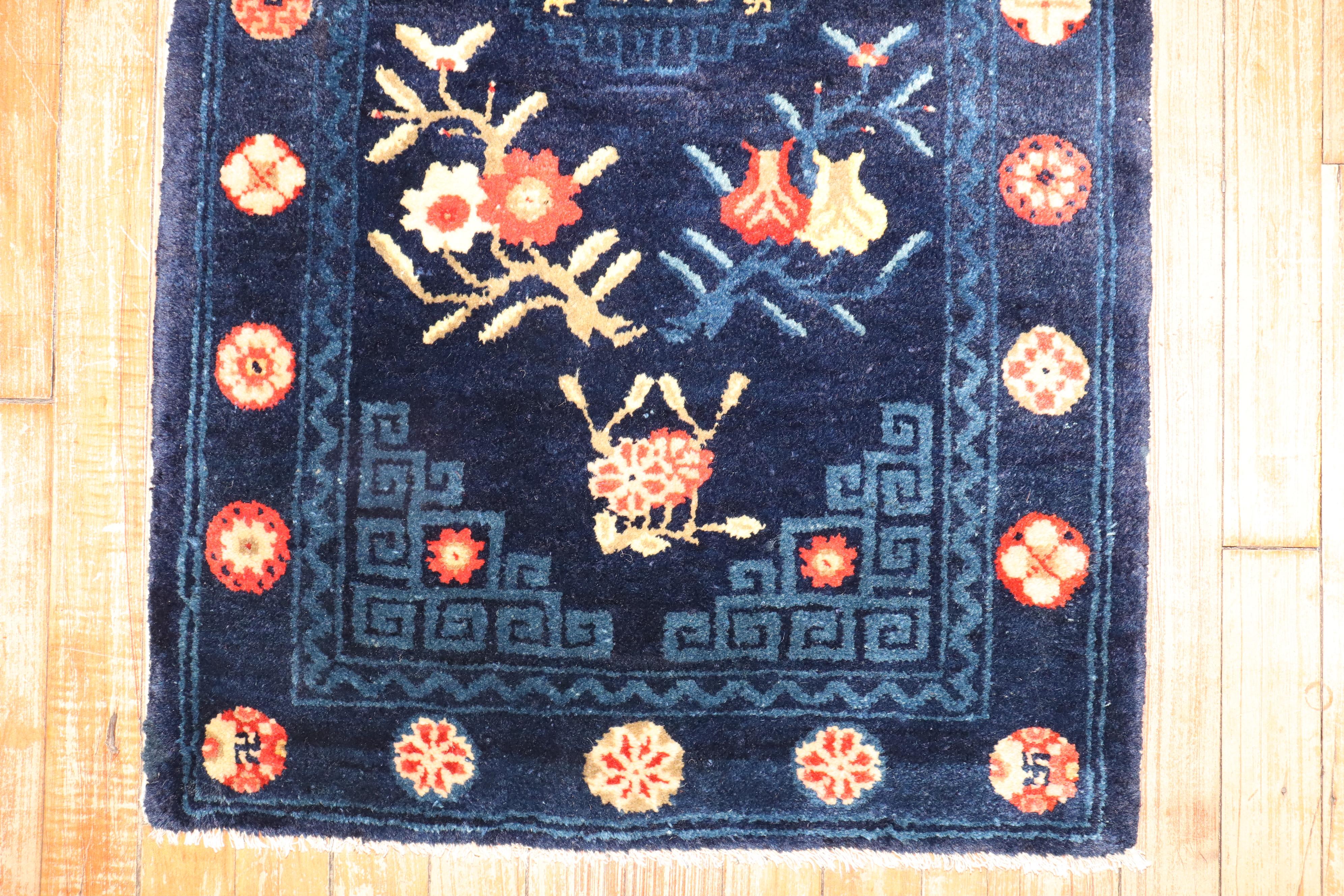20ième siècle Tapis chinois de taille dispersée du début du 20e siècle en vente