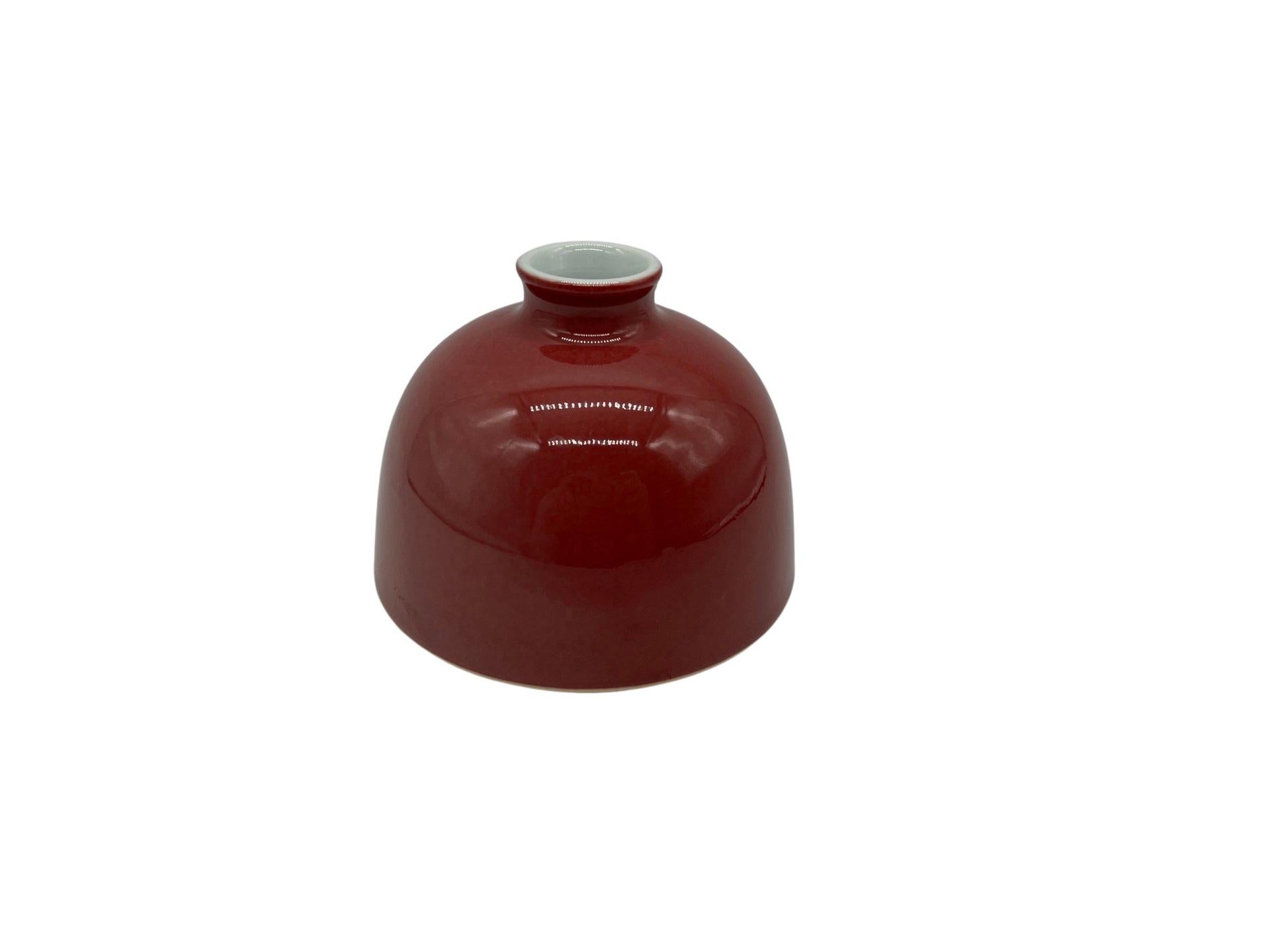 Chinese Scholar Object Oxblood Porcelain Water Pot or Dropper - Kangxi Mark In Good Condition For Sale In Atlanta, GA