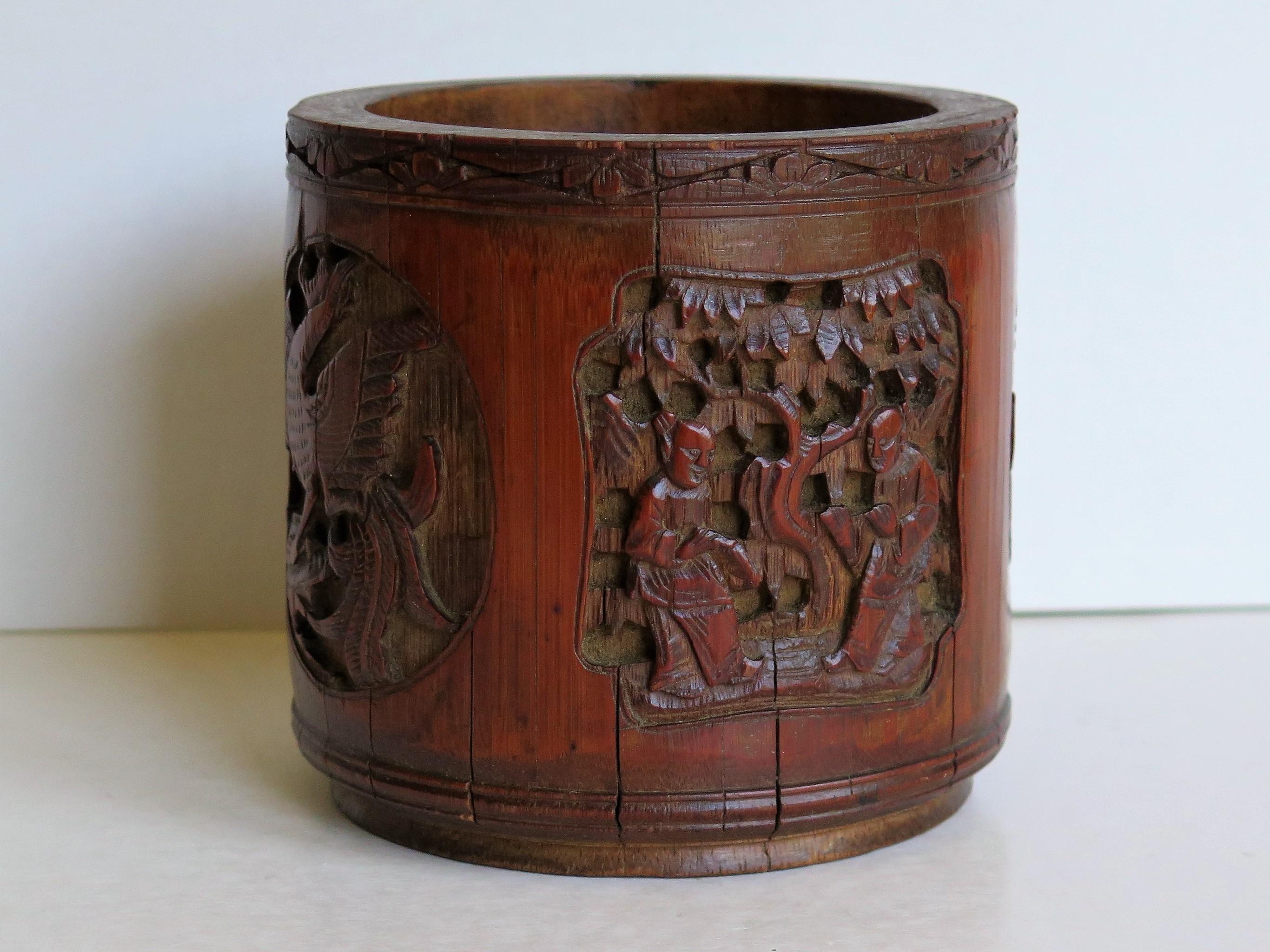 Hand-Carved Chinese Brush Pot or Bitong in Bamboo Finely Carved & Signed, Early 19thC. Qing