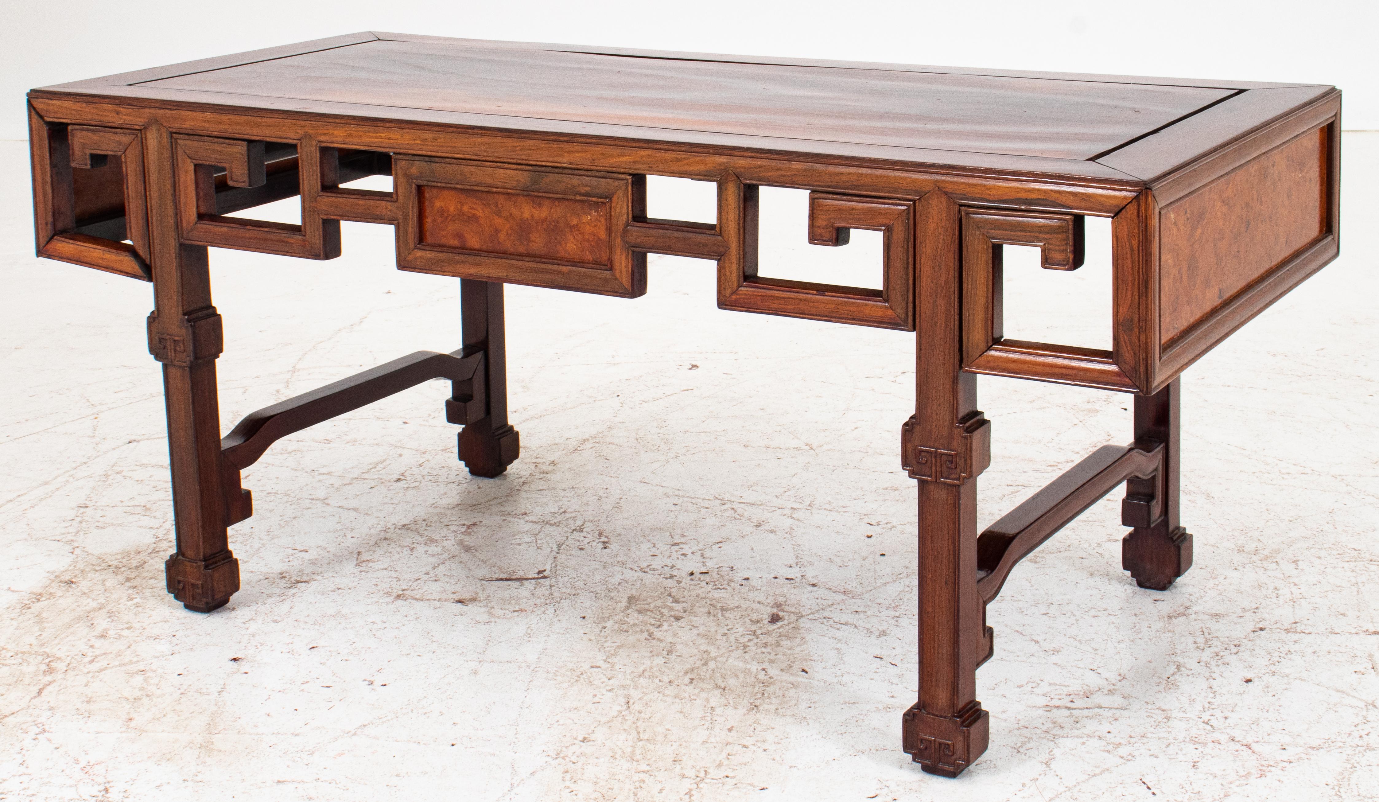 Chinese Scholar's Table In Good Condition For Sale In New York, NY