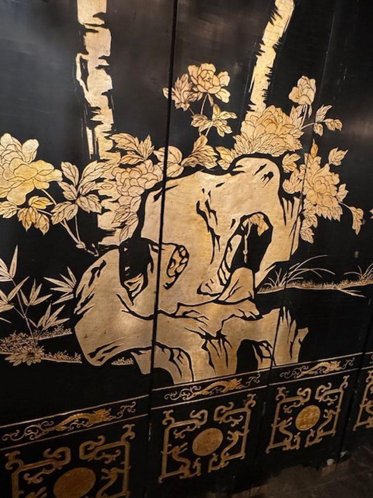Large 12 Panel Gilt Decorated Chinese Screen For Sale 1