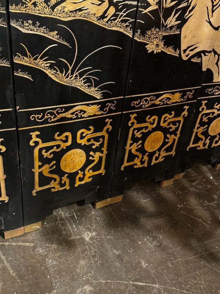 Large 12 Panel Gilt Decorated Chinese Screen For Sale 4