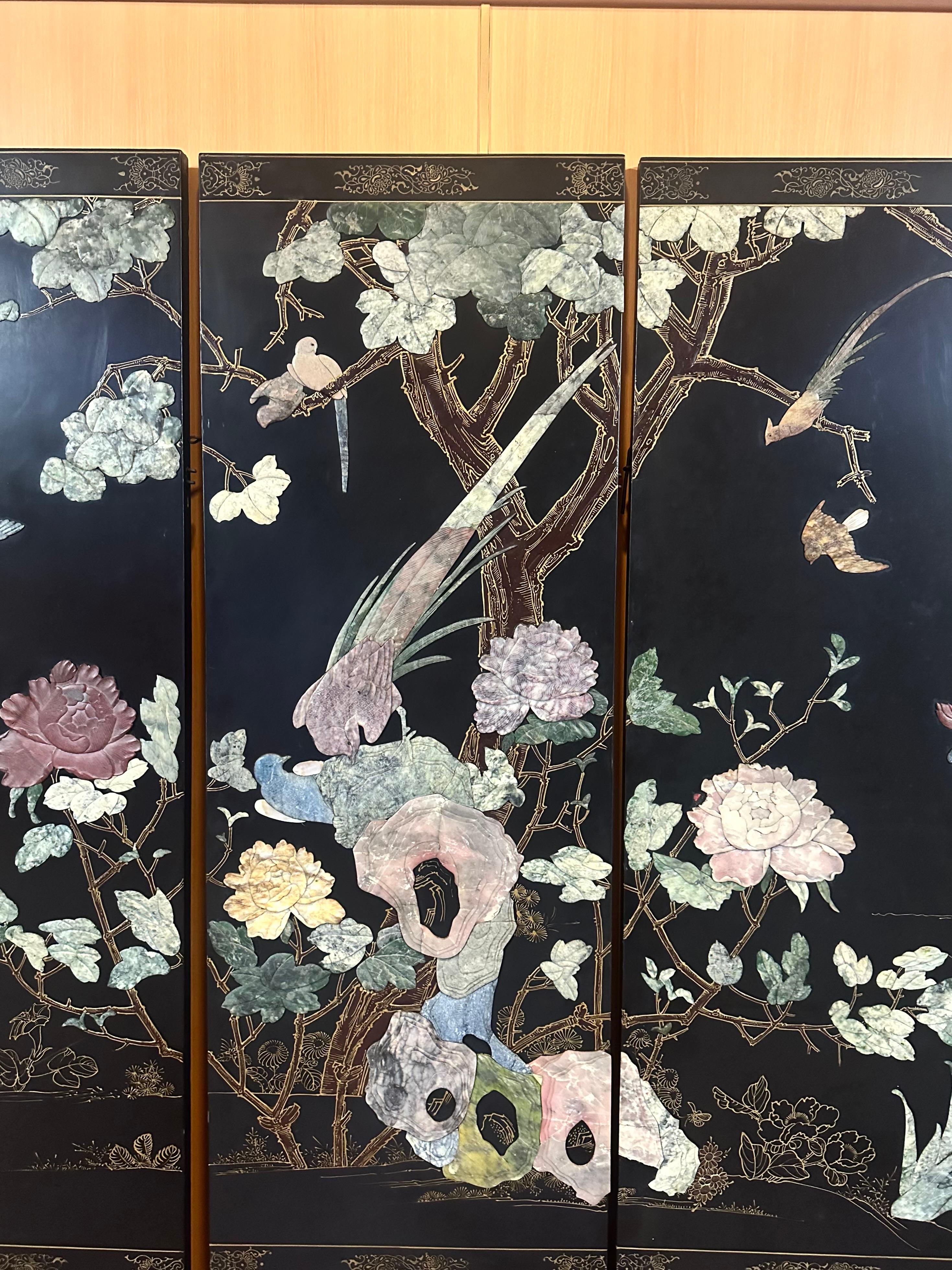 Chinese Screen with Semi-Precious Stone In Good Condition For Sale In Fukuoka, JP