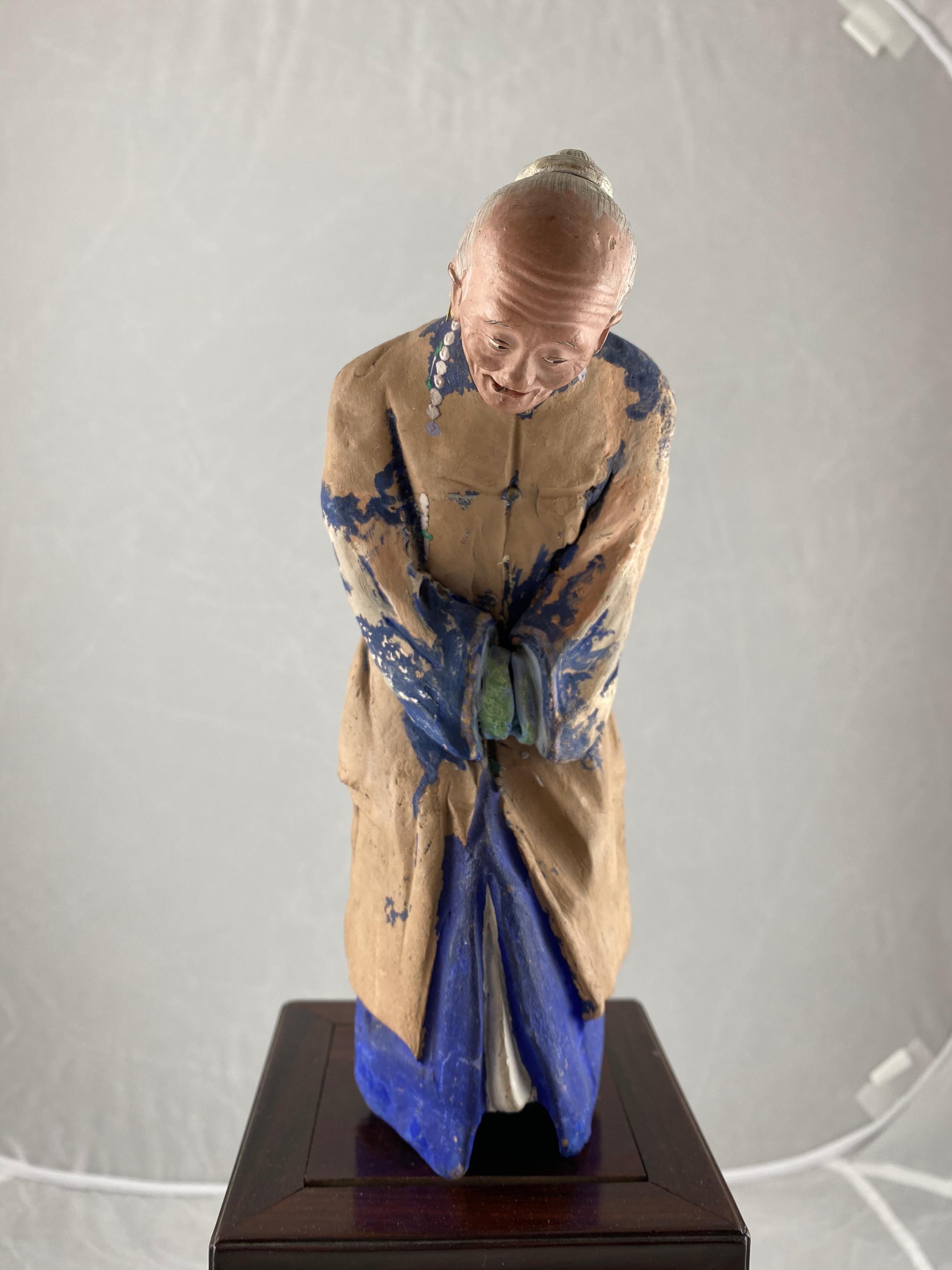 Chinese Sculptured and Painted Clay Figure of an Elderly Man, 19th Century For Sale 3