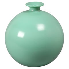 Vase sphérique chinois en verre de Pékin vert mousse de mer, début du 19e siècle