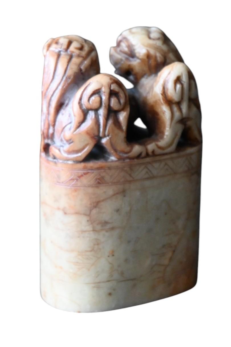 Chinese Seal Carved In Steatite, 19th Century In Good Condition For Sale In Bilzen, BE
