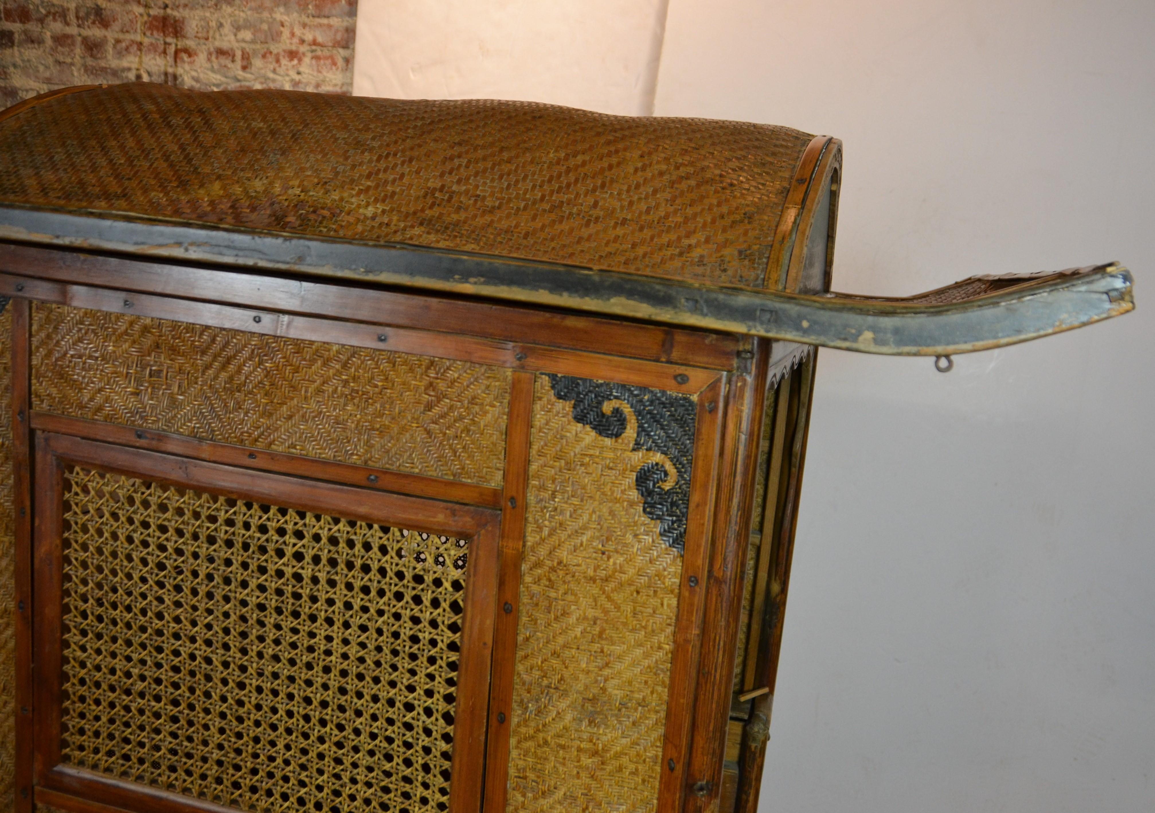 Early 20th Century Chinese Sedan Chair