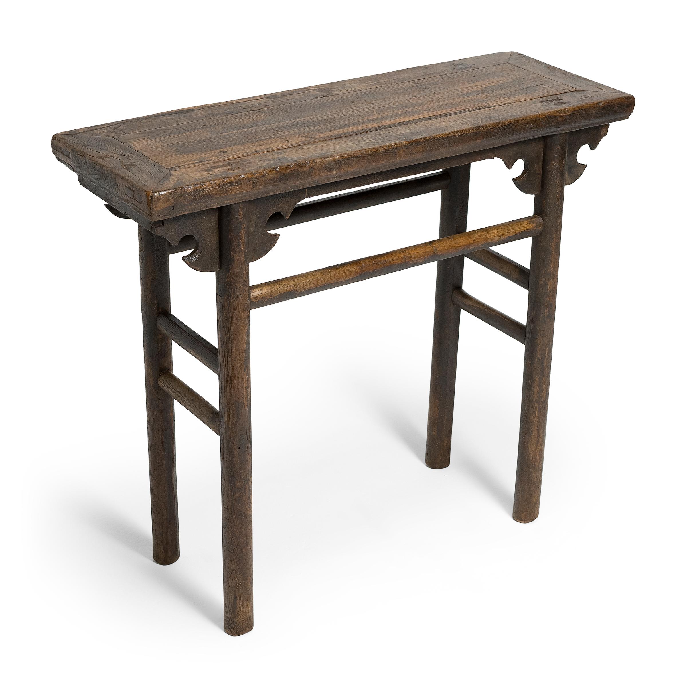 Chinese Shallow Wine Table, circa 1800 For Sale 1