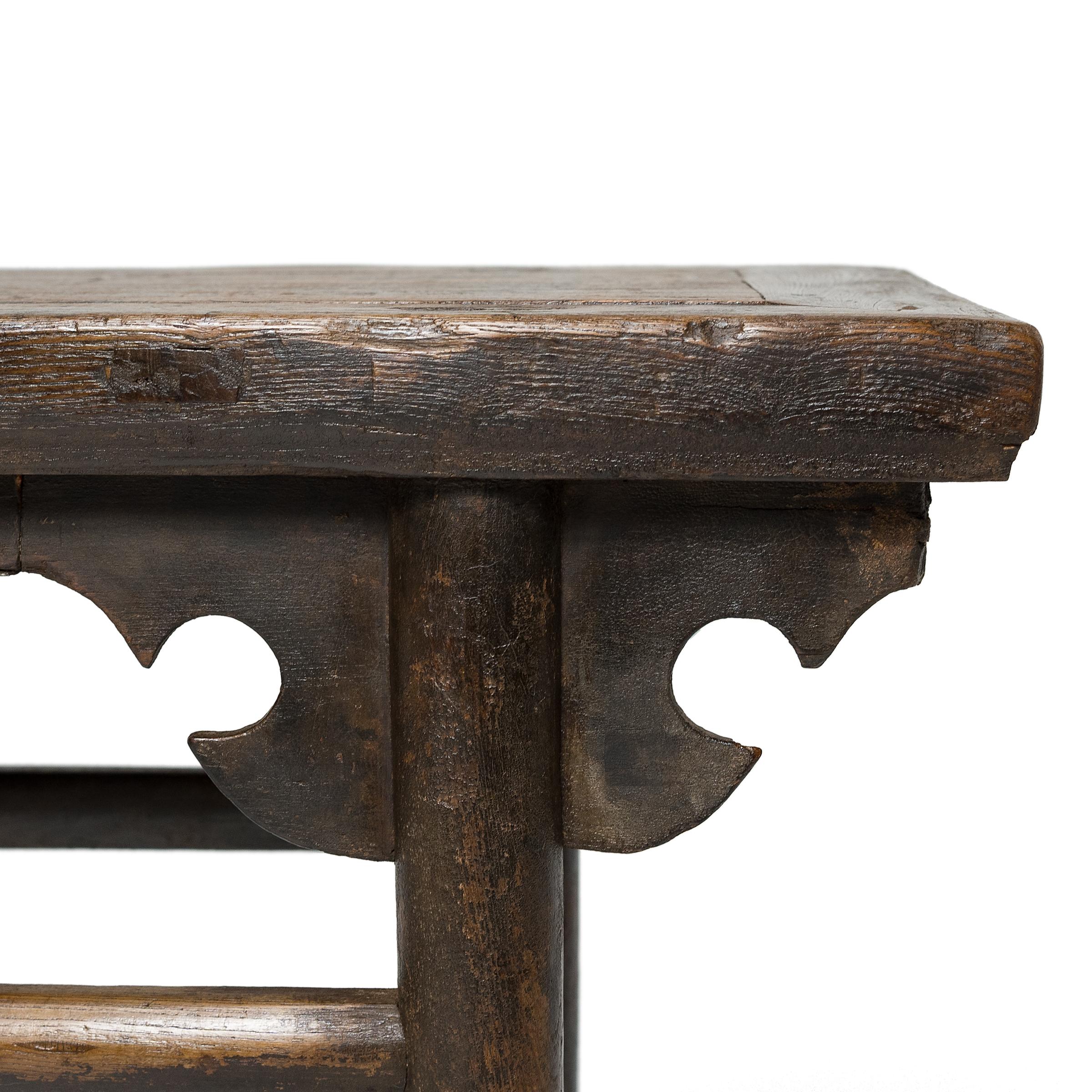 Chinese Shallow Wine Table, circa 1800 For Sale 3