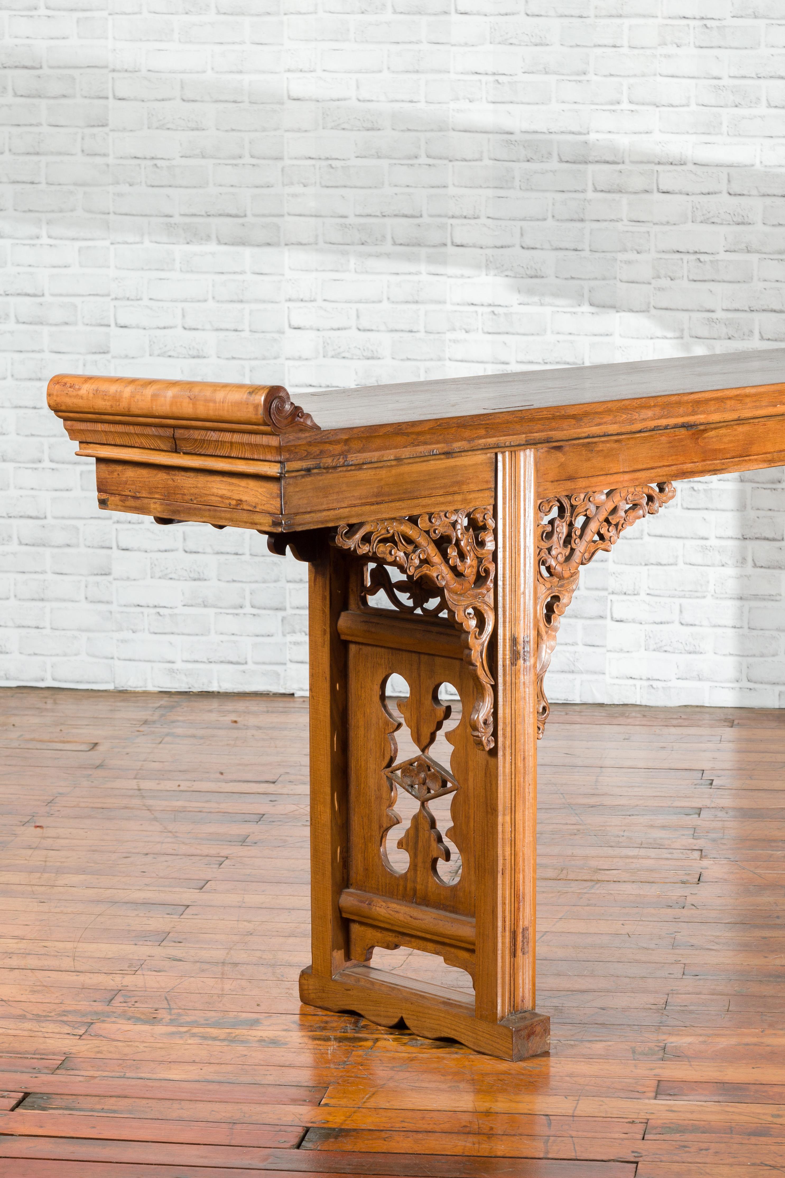 Chinese Shandong Province Early 20th Century Long Elm Altar Console Table 6