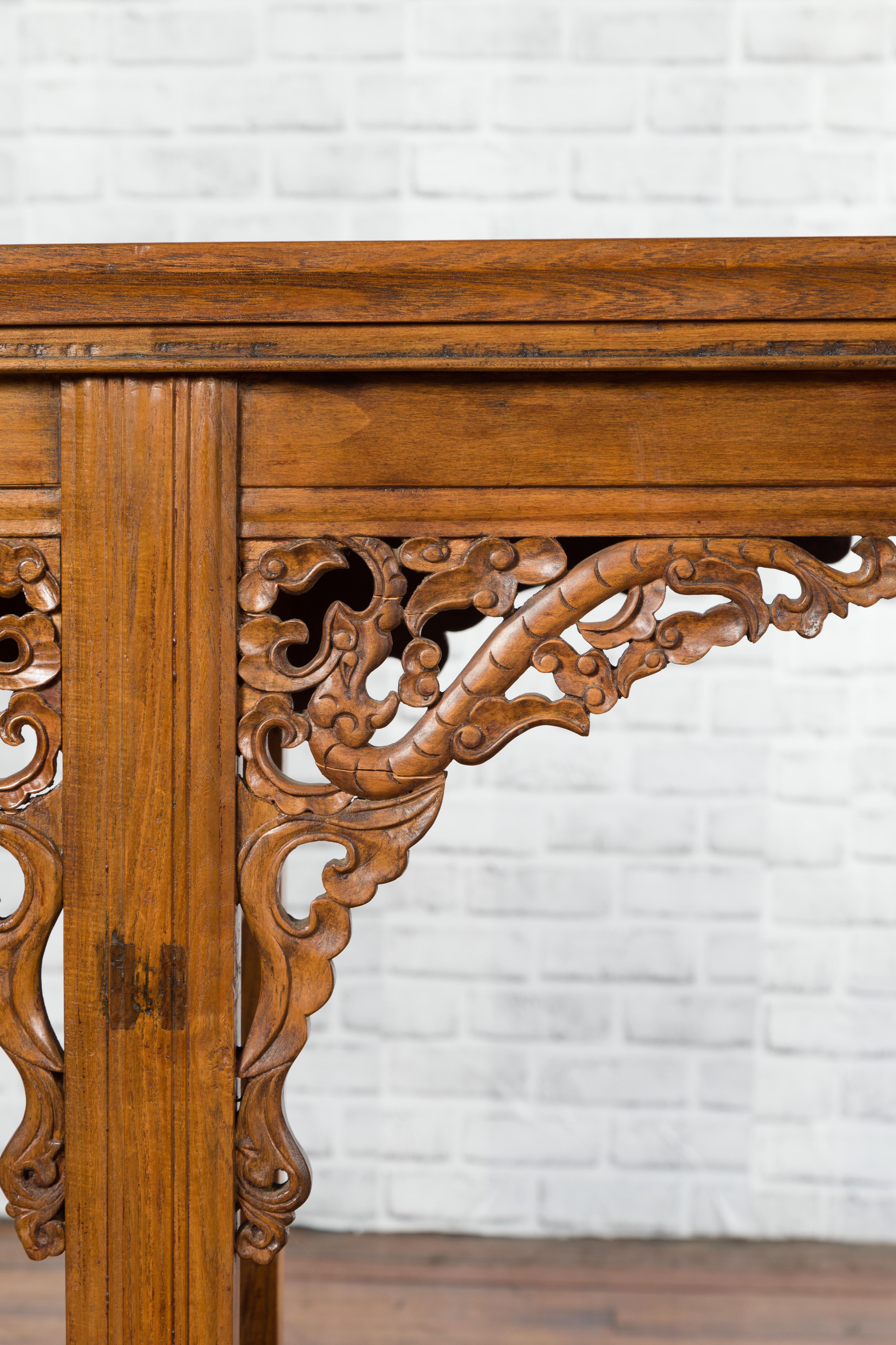 Chinese Shandong Province Early 20th Century Long Elm Altar Console Table 3