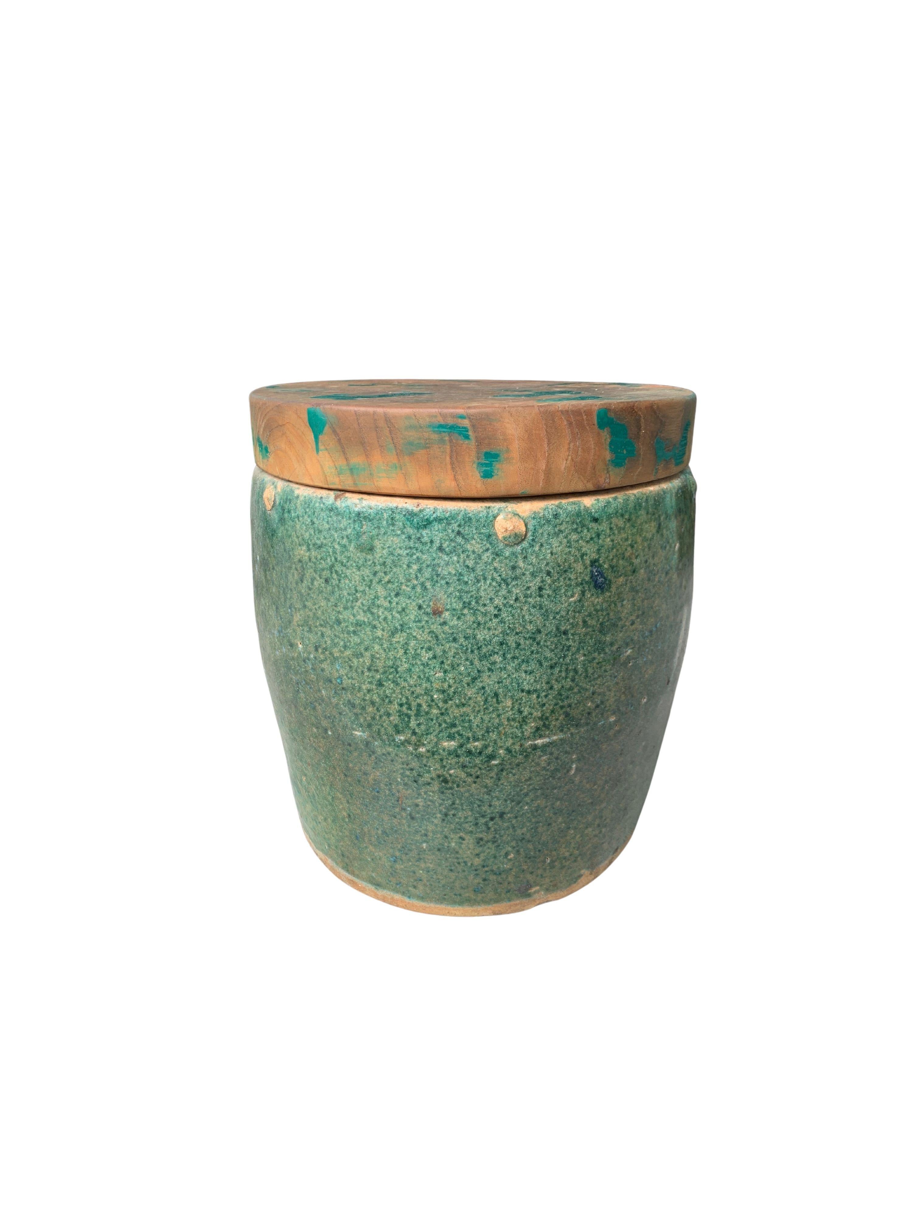 A wonderful green glaze typical of Chinese 