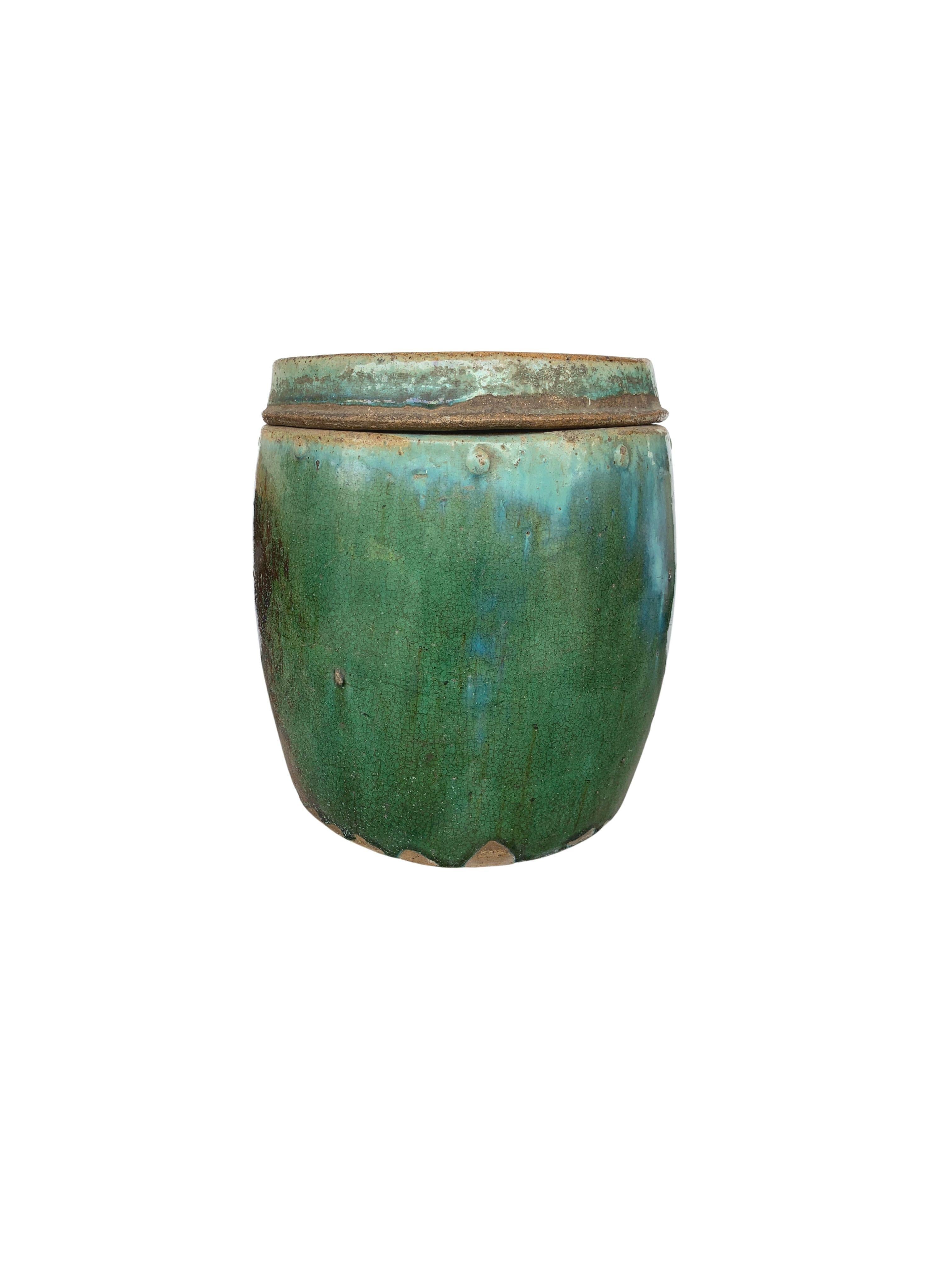 Qing Chinese Shiwan Green Glazed Ceramic Jar / Planter, c. 1900 For Sale