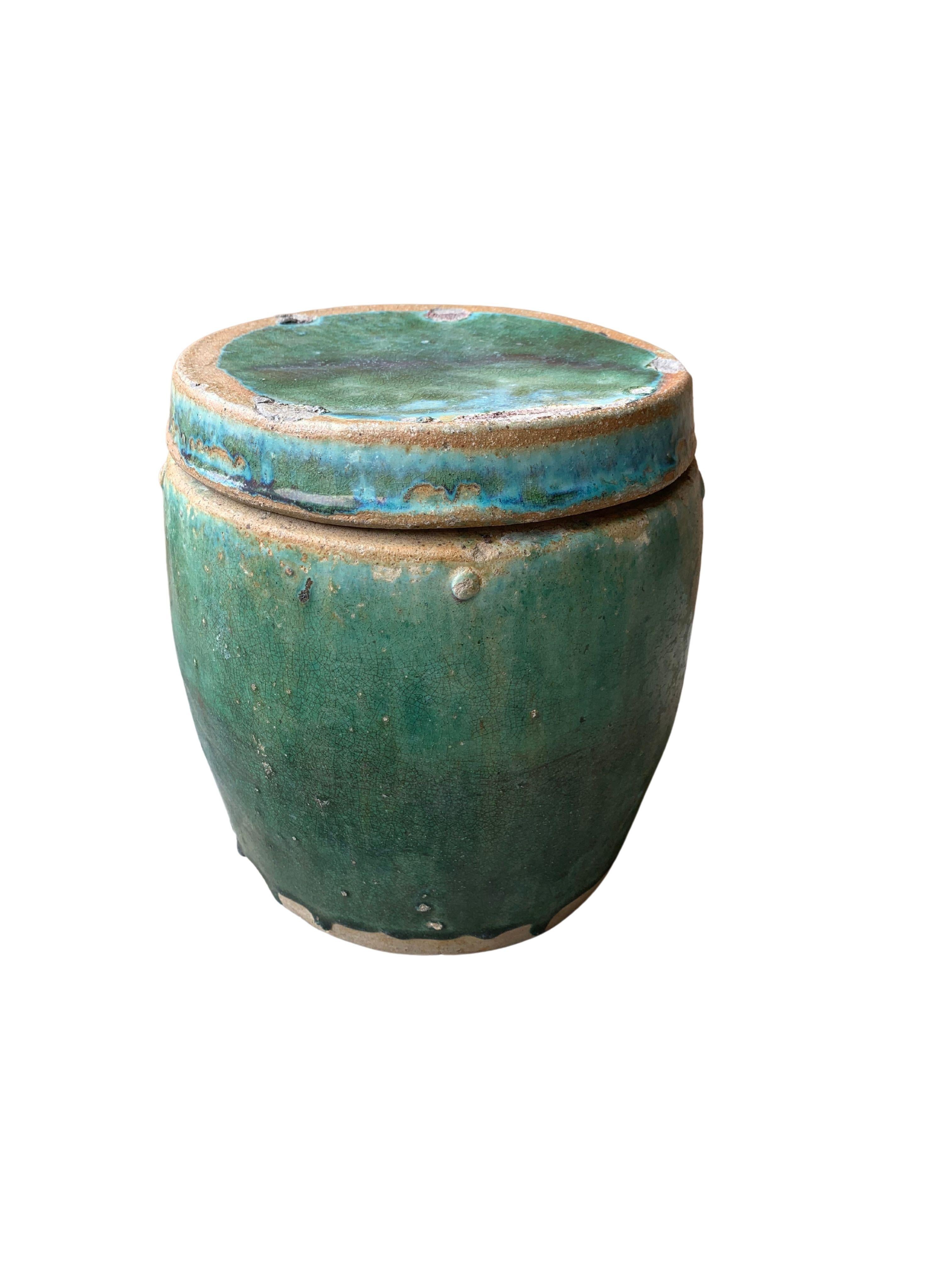 Chinesisches glasiertes Keramikgefäß / Pflanzgefäß in Schiwangrün, um 1900 (Qing-Dynastie) im Angebot