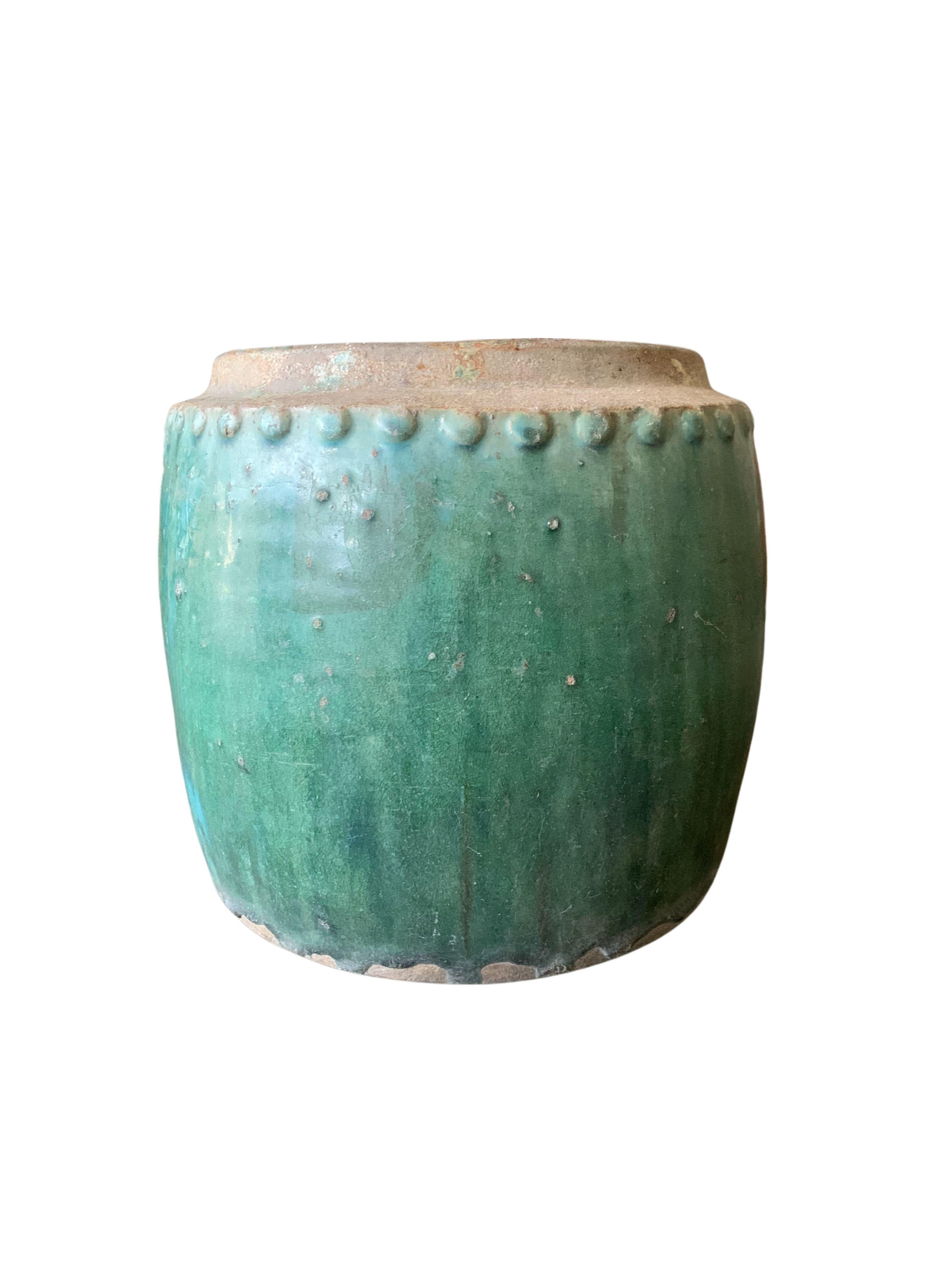 Chinese Shiwan Green Glazed Ceramic Jar / Planter, c. 1900 In Good Condition For Sale In Jimbaran, Bali