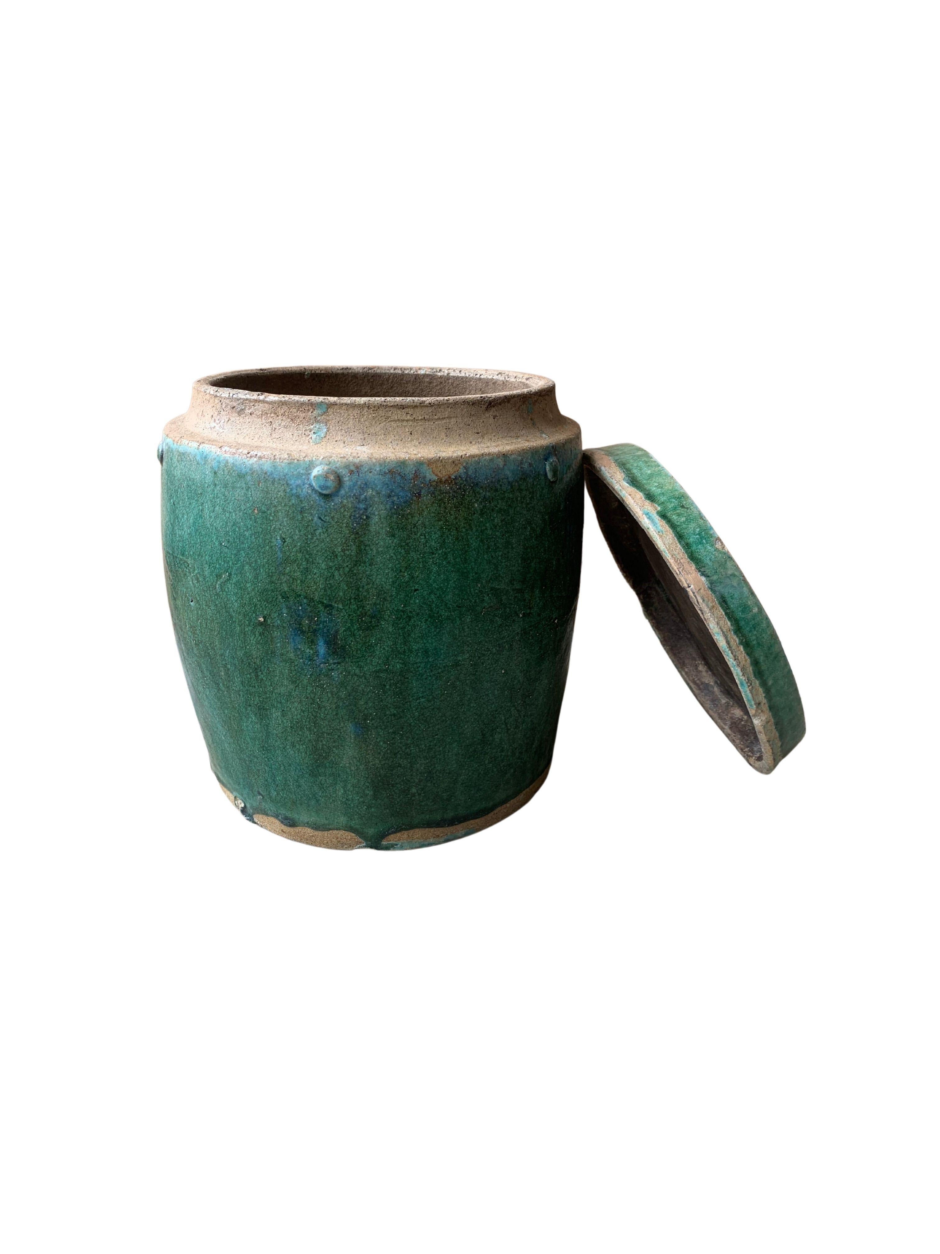 Qing Chinese Shiwan Green Glazed Ceramic Jar / Planter, c. 1900 For Sale