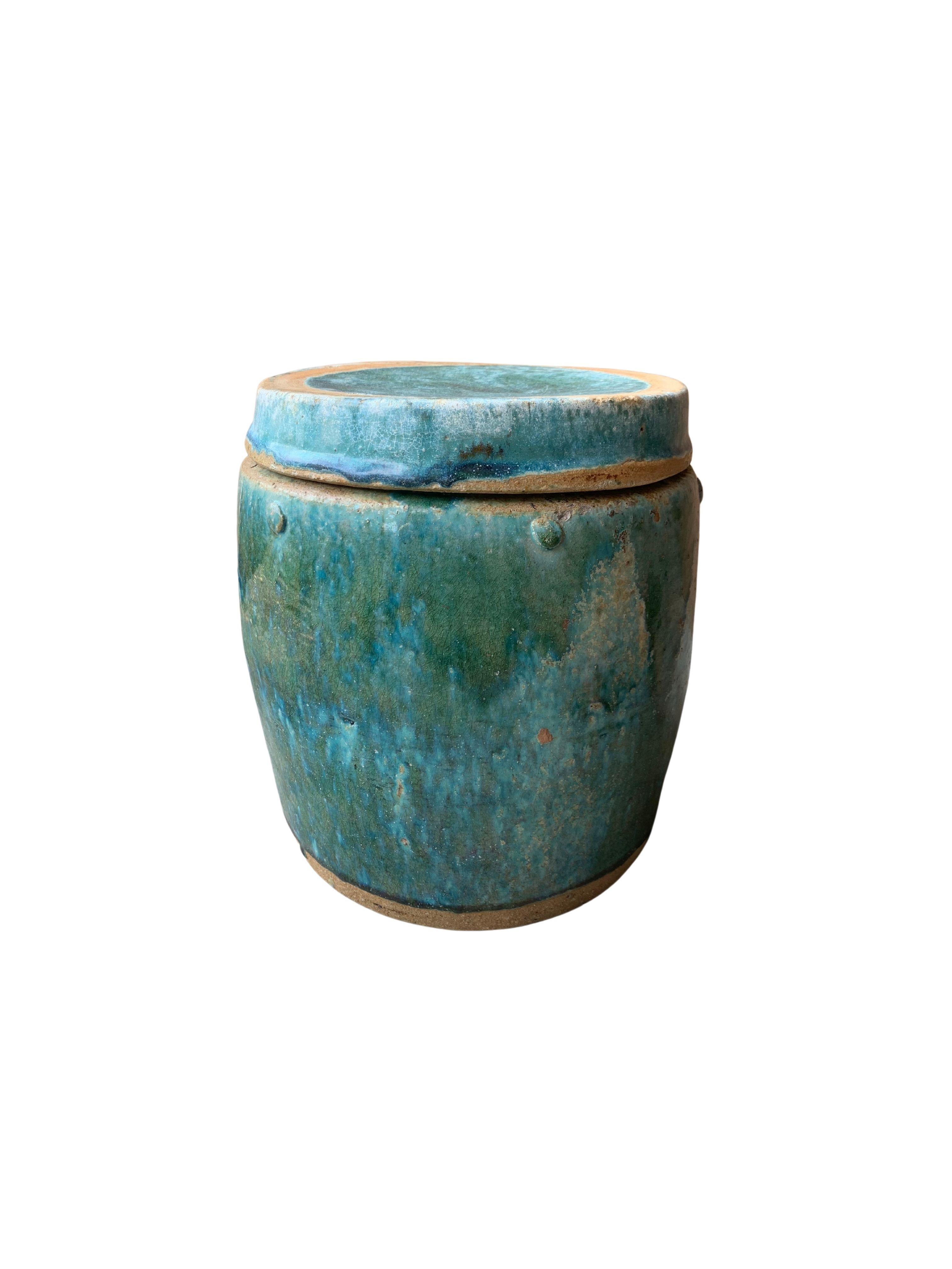 Chinese Shiwan Green Glazed Ceramic Jar / Planter, c. 1900 For Sale 1