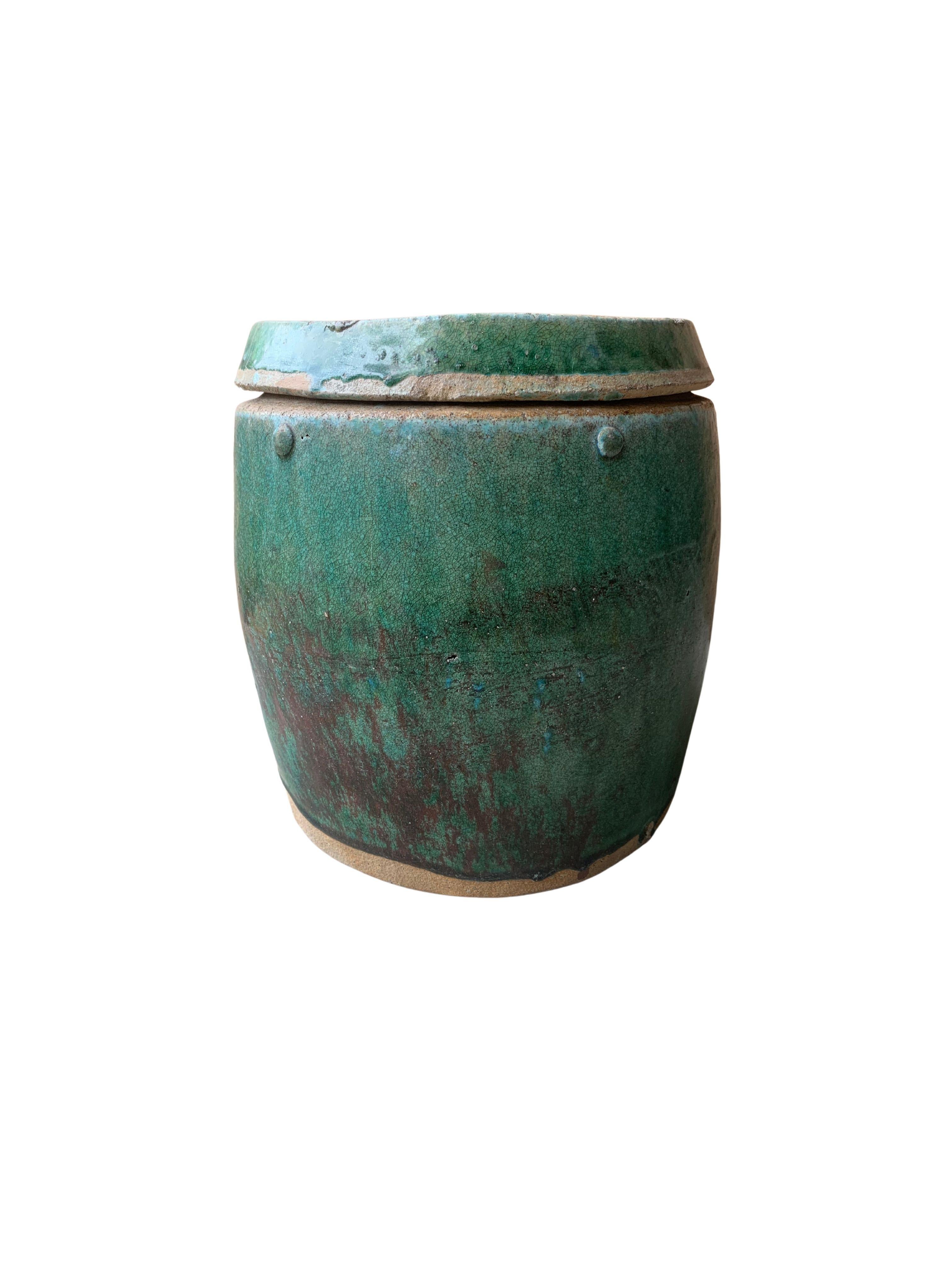 20th Century Chinese Shiwan Green Glazed Ceramic Jar / Planter, c. 1900 For Sale