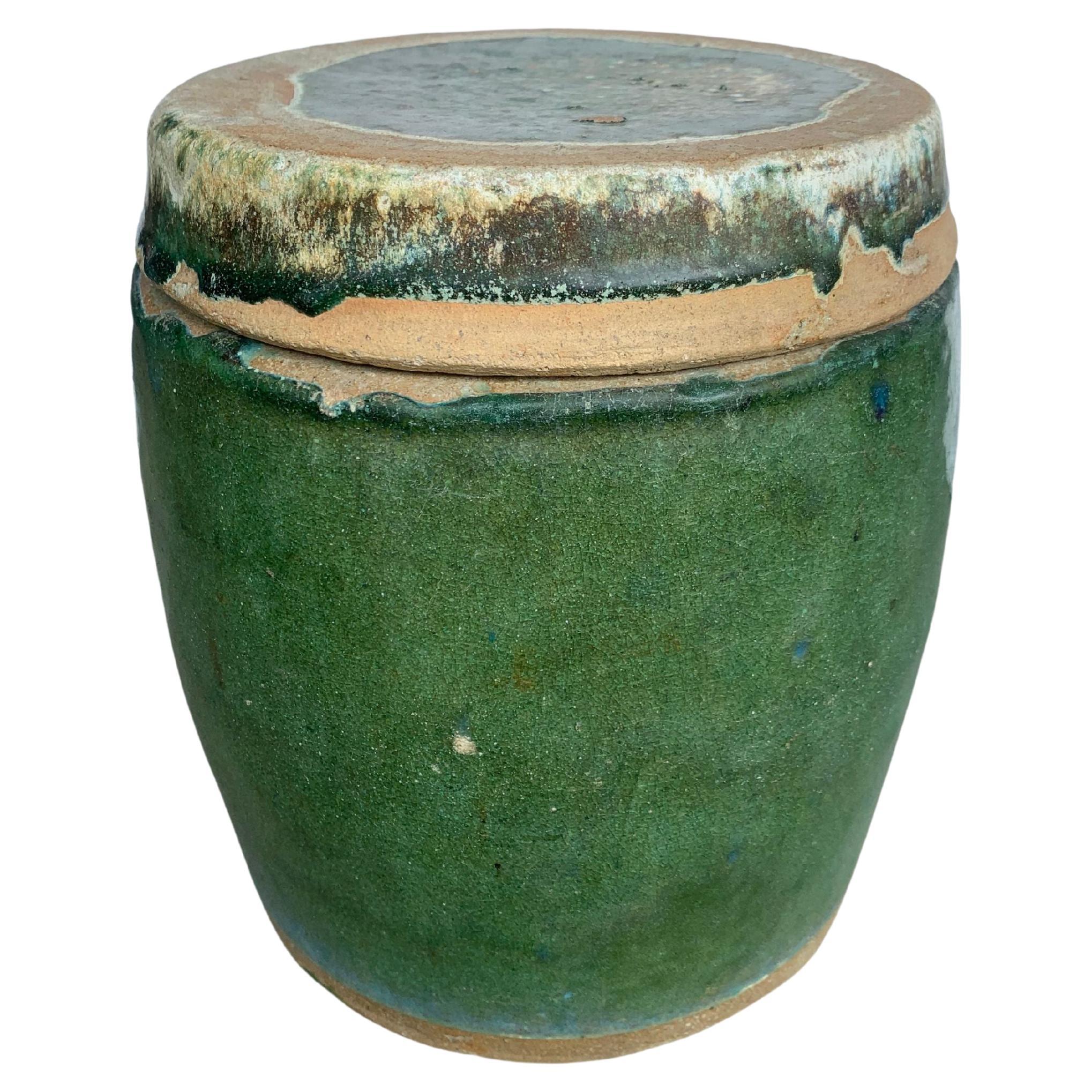 Chinesisches, grün glasiertes chinesisches Shiwan-Keramikgefäß / Pflanzgefäß, um 1900