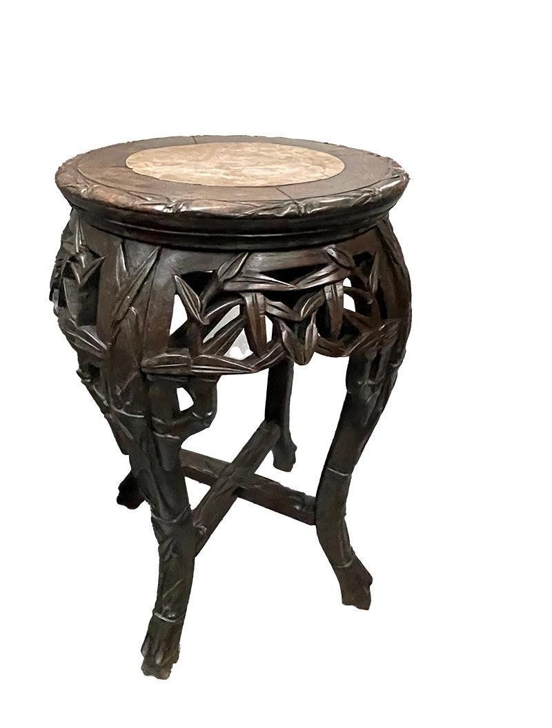 Asian Chinese side table in wood and marble with bamboo pattern For Sale