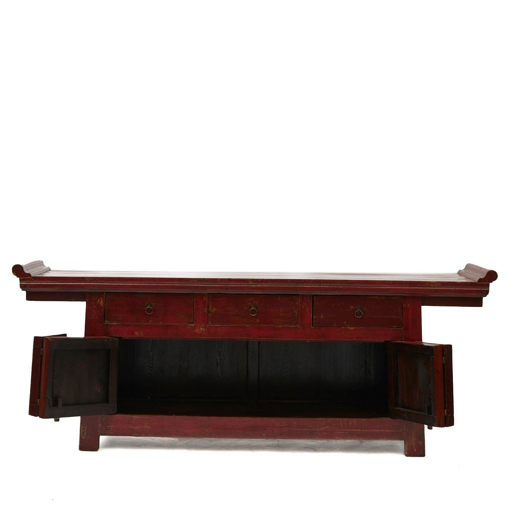 Chinesisches rot lackiertes Sideboard  (Ming-Dynastie) im Angebot