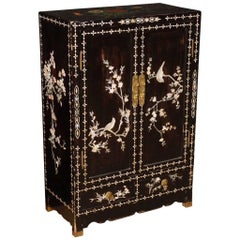 Chinese Sideboard in Lacquered and Painted Wood from 20th Century