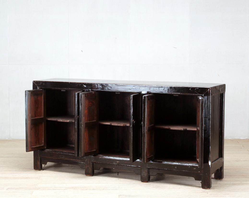 Chinese Sideboard with Six Doors and Restoration 3