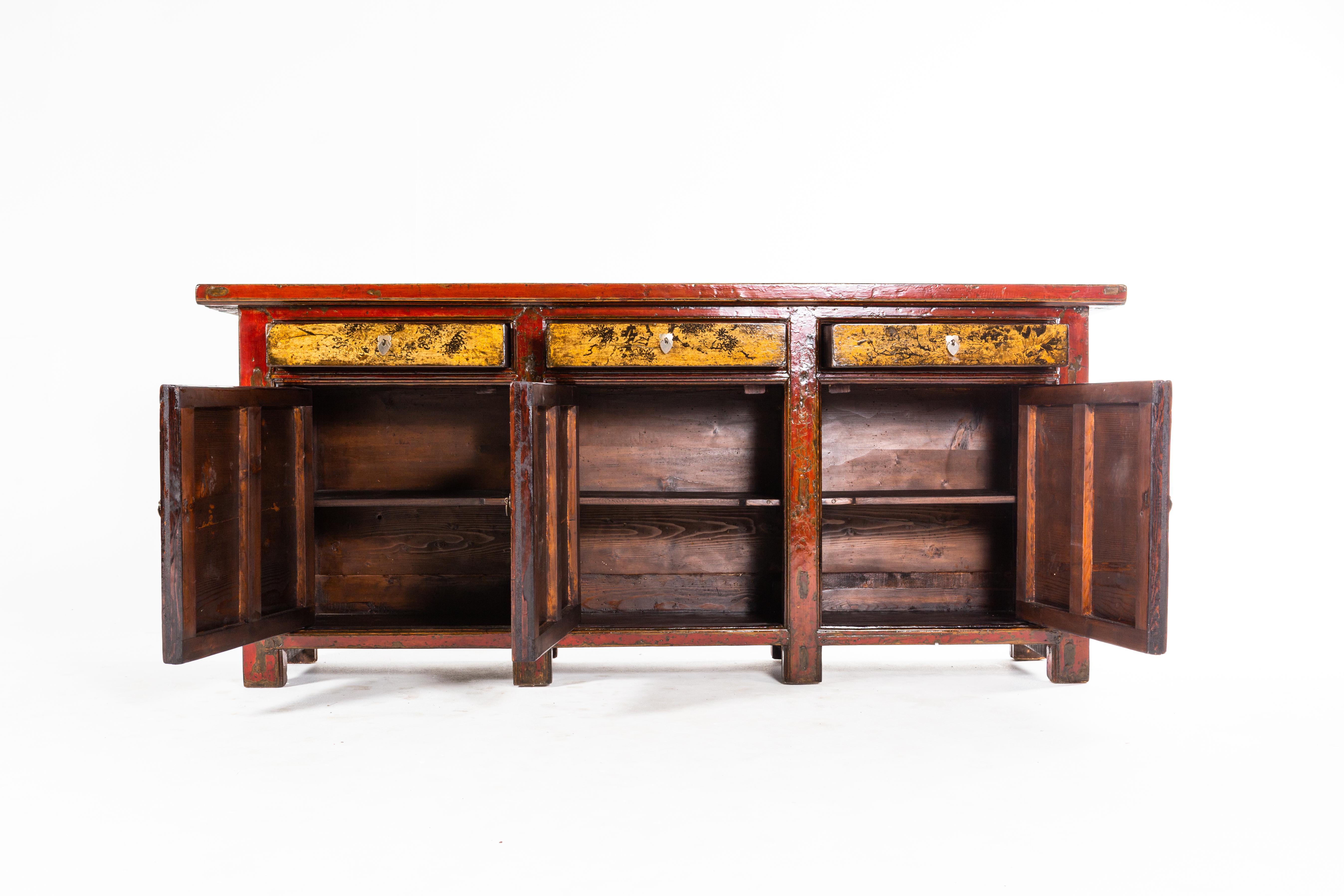 Chinese Sideboard with Three Drawers and Three Doors 1