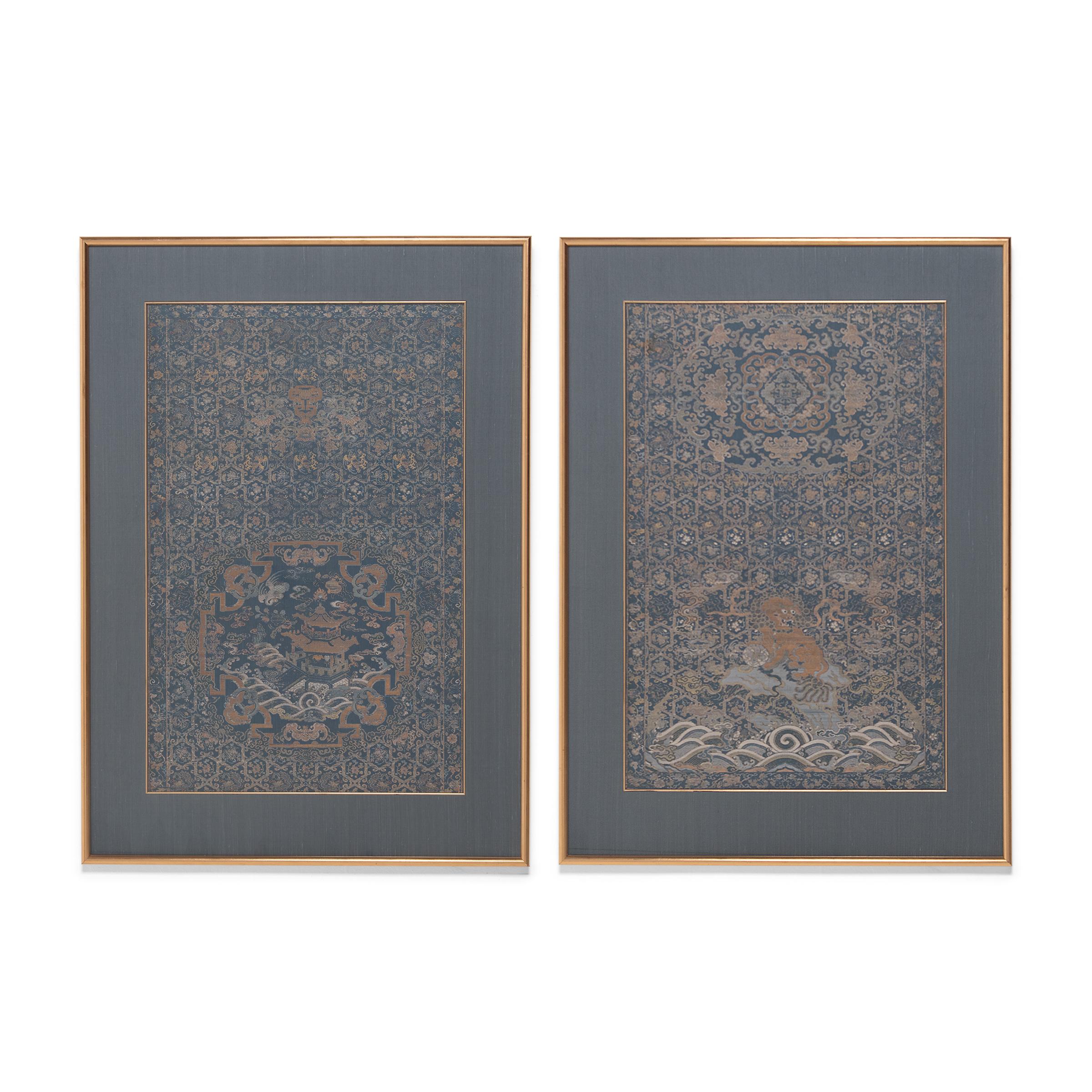 Chinese Silk Brocade Chair Panel with Fu Lion, c. 1850 In Good Condition For Sale In Chicago, IL