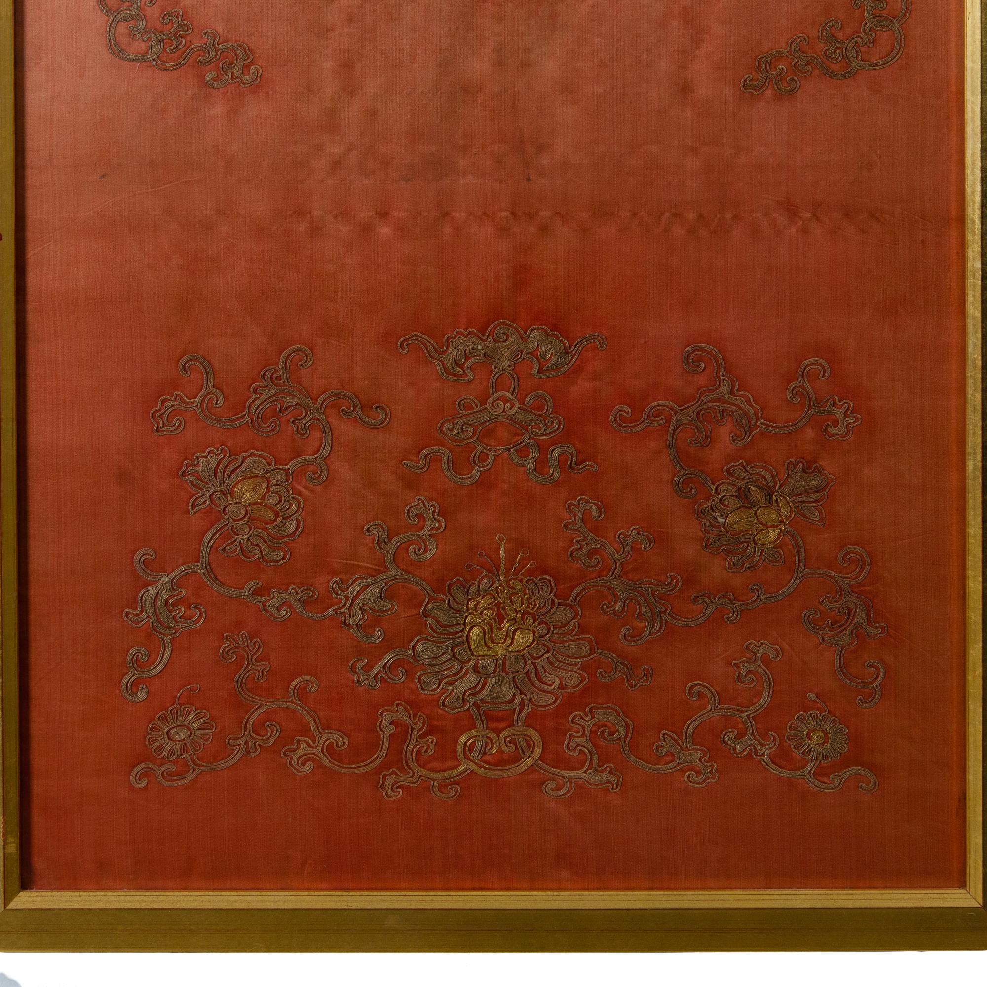 Chinese Silk Embroidered Chair Cover, 19th Century For Sale 4