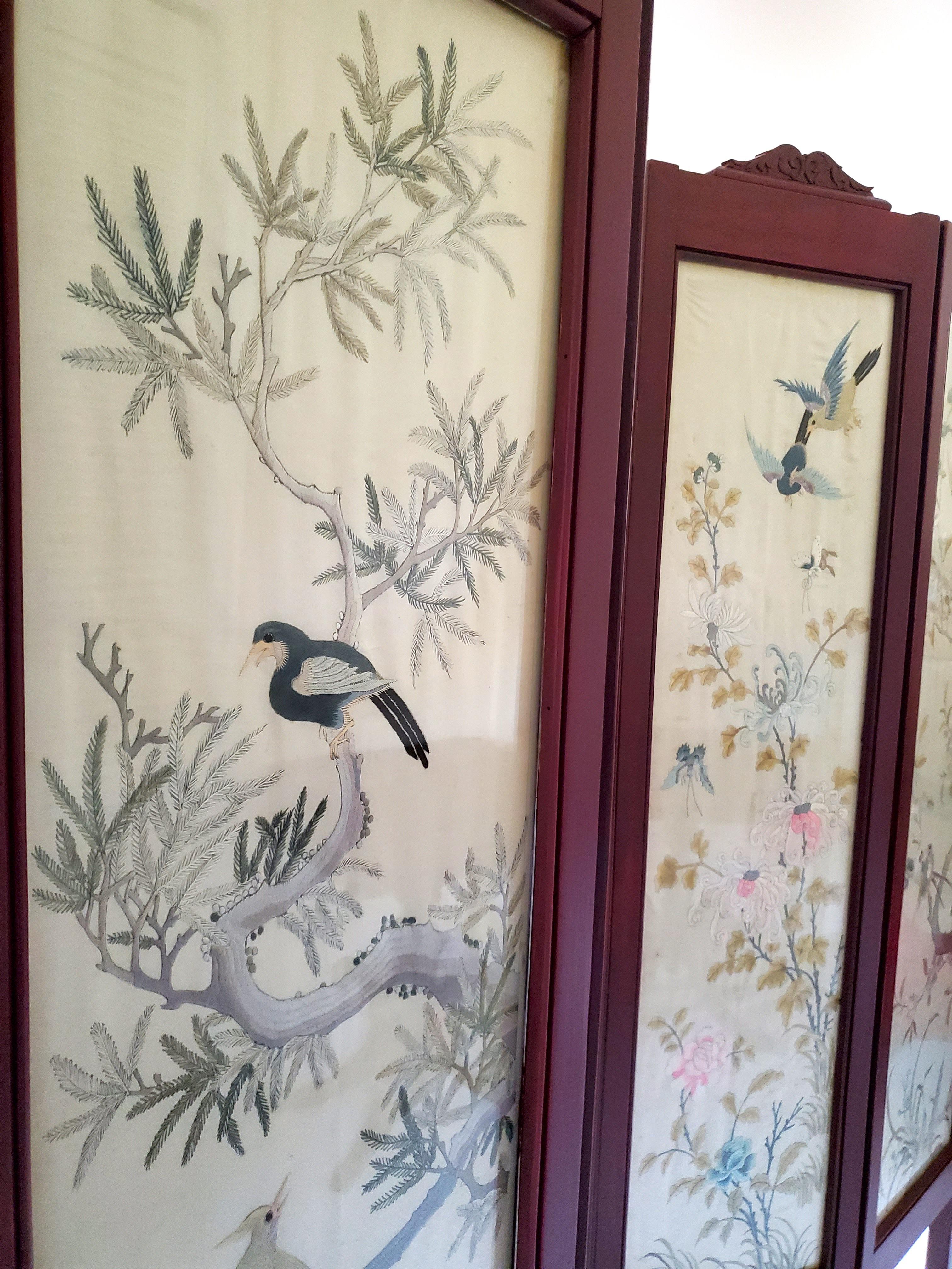 Chinese Silk Embroidered Screen or Room Divider Believed to Be Late Qing Dynasty For Sale 4