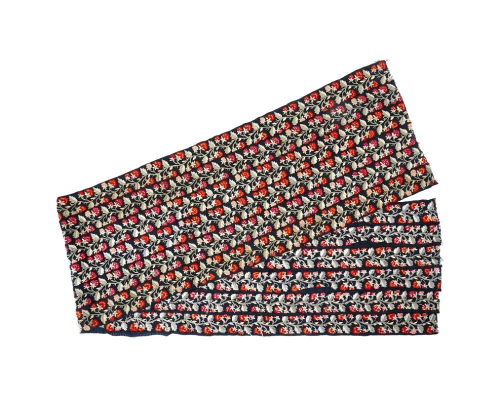 Chinese Silk Hand Embroidered Berry Textile In Good Condition For Sale In New York, NY