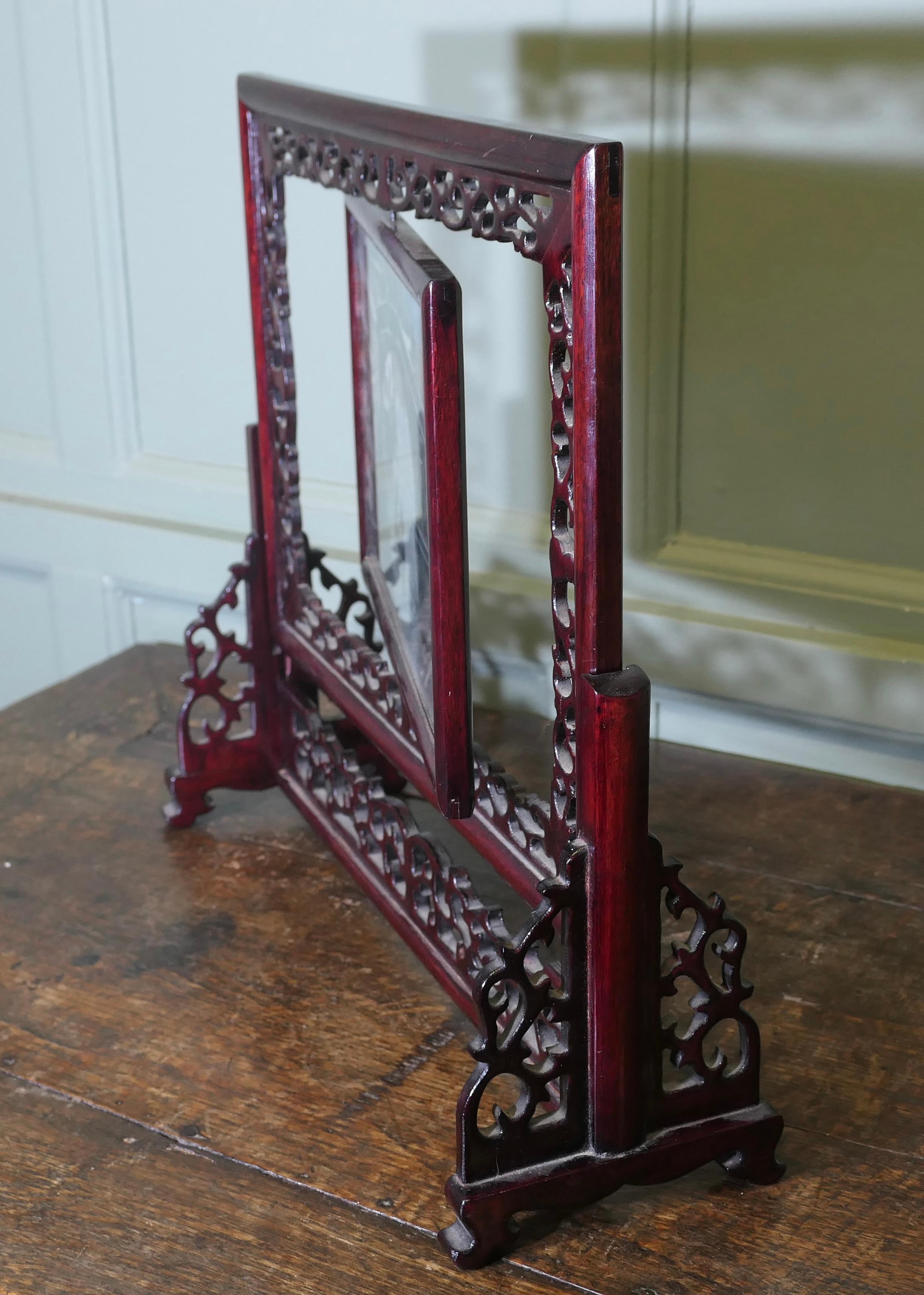 Chinese Silk Table Screen with Intricately Carved Stand For Sale 3