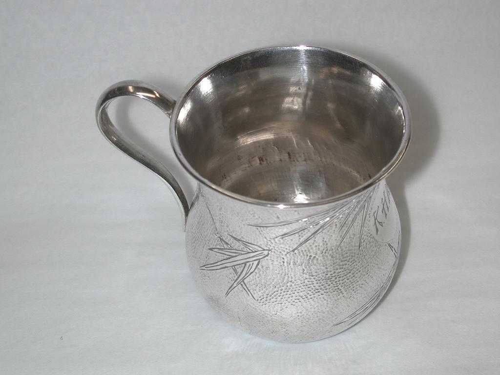 Chinese silver christening mug, by Hung Chong, circa 1900.
This maker made in Canton and Shanghai.
   