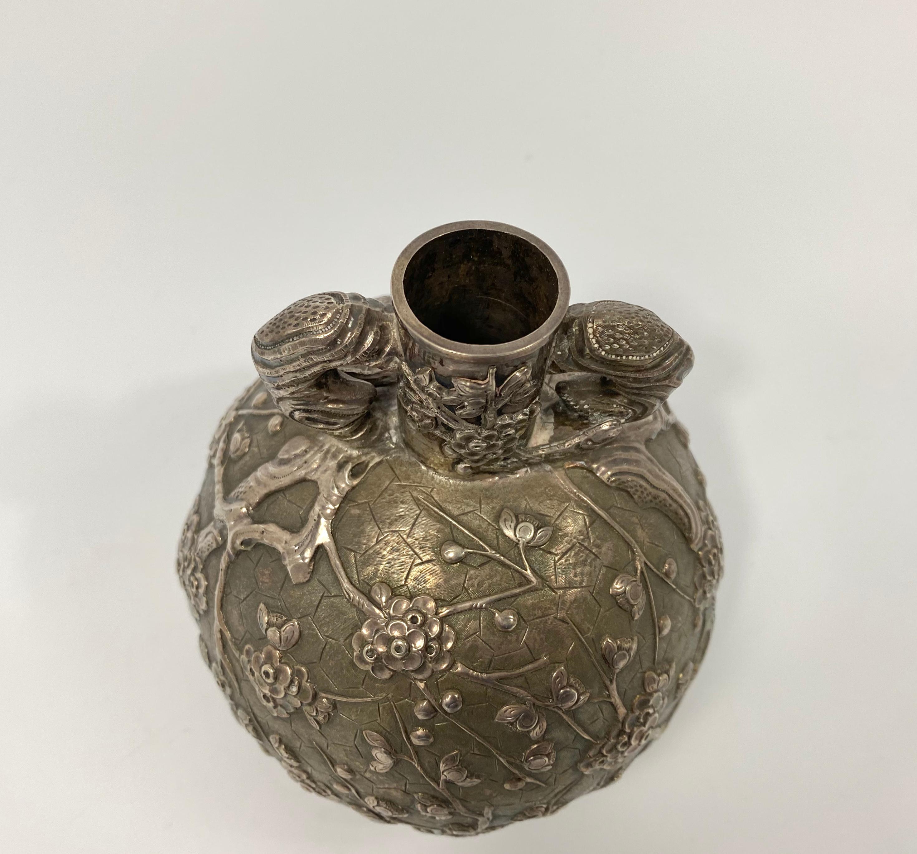 Chinese Silver Flask ‘Cherry blossom on a cracked ice ground’, Luen Wo, Shanghai 3