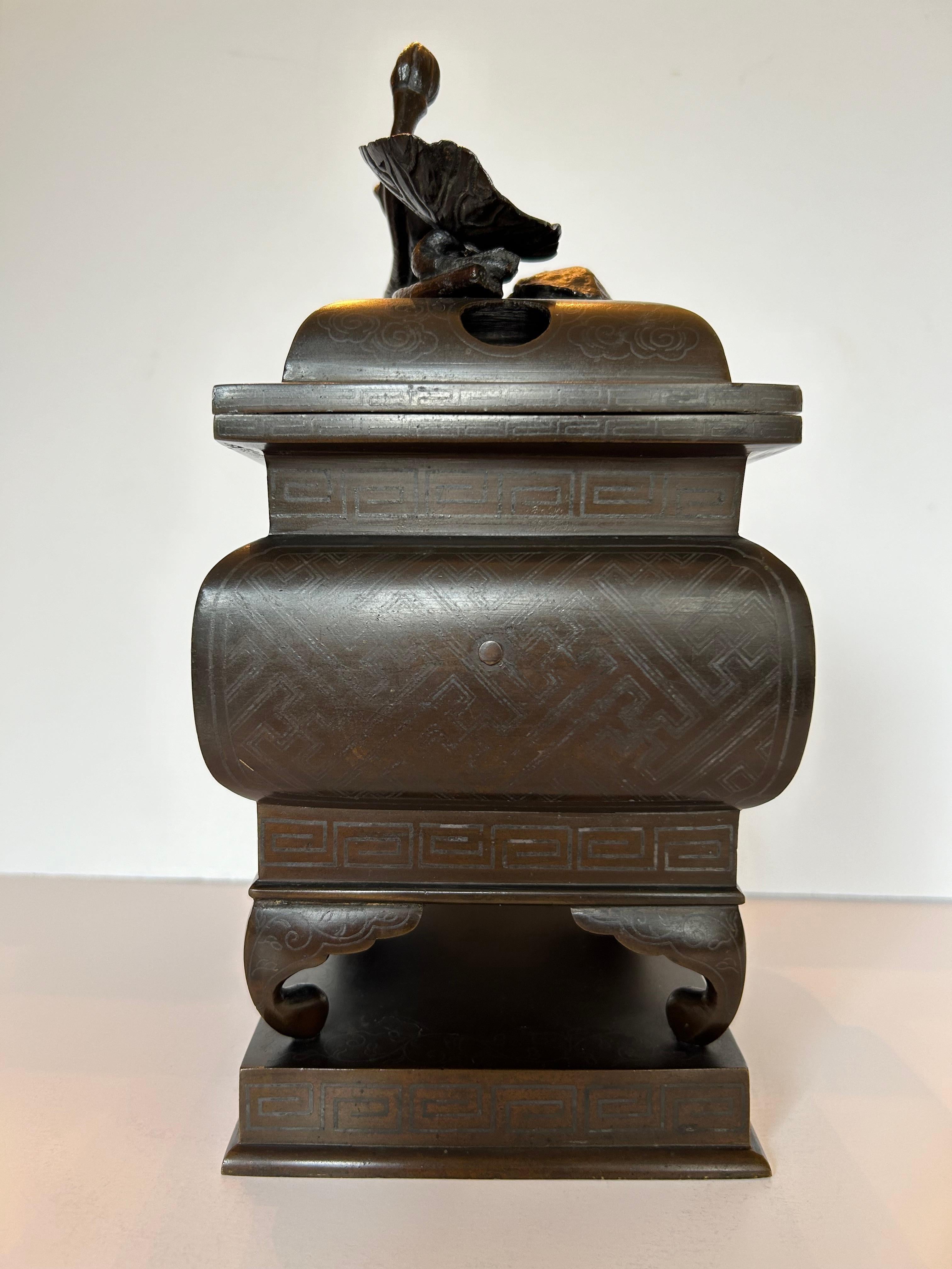 Japanese Silver Inlaid Bronze Incense Burner, 19th Century For Sale 5