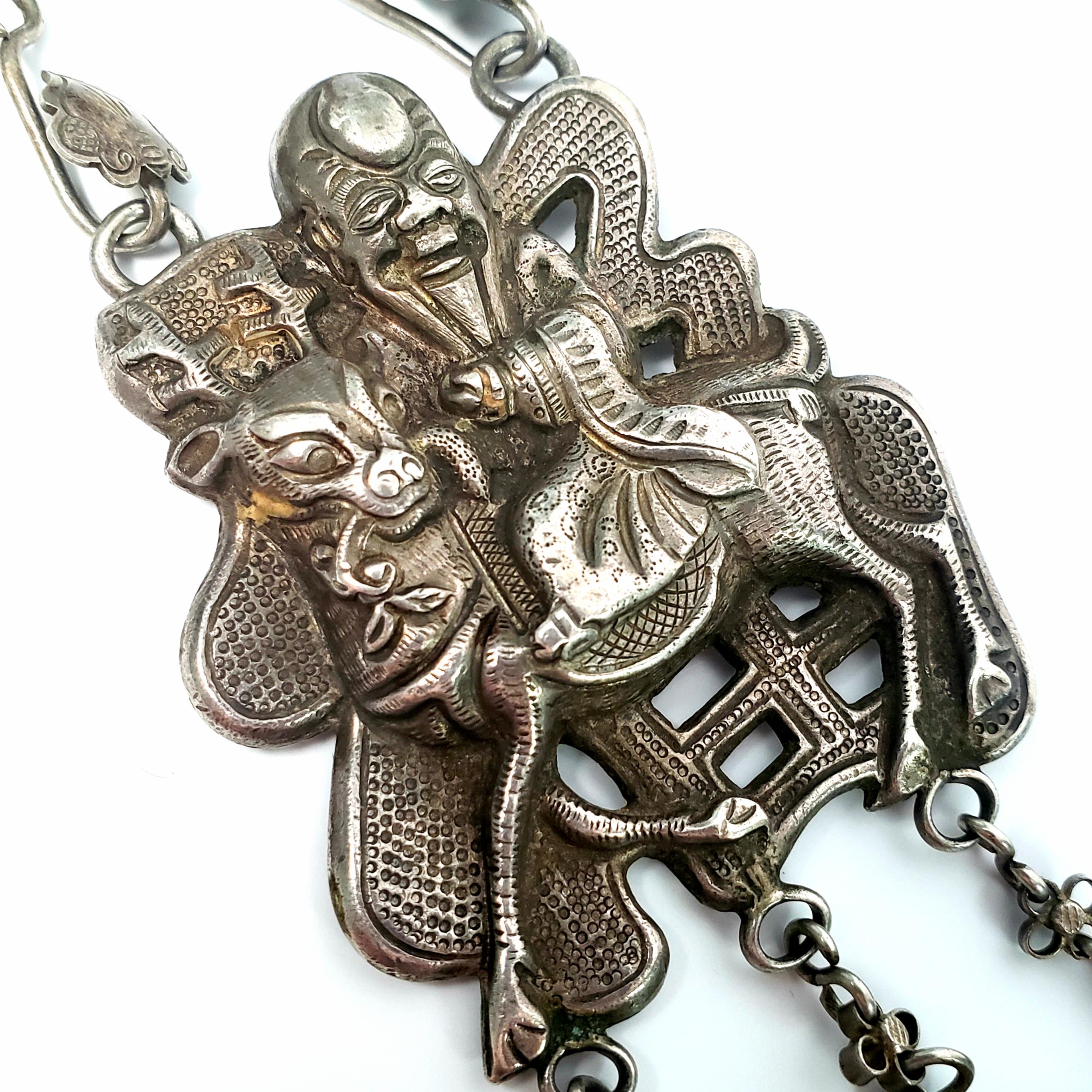 Chinese Silver Qilin Amulet Beaded Necklace In Good Condition In Washington Depot, CT