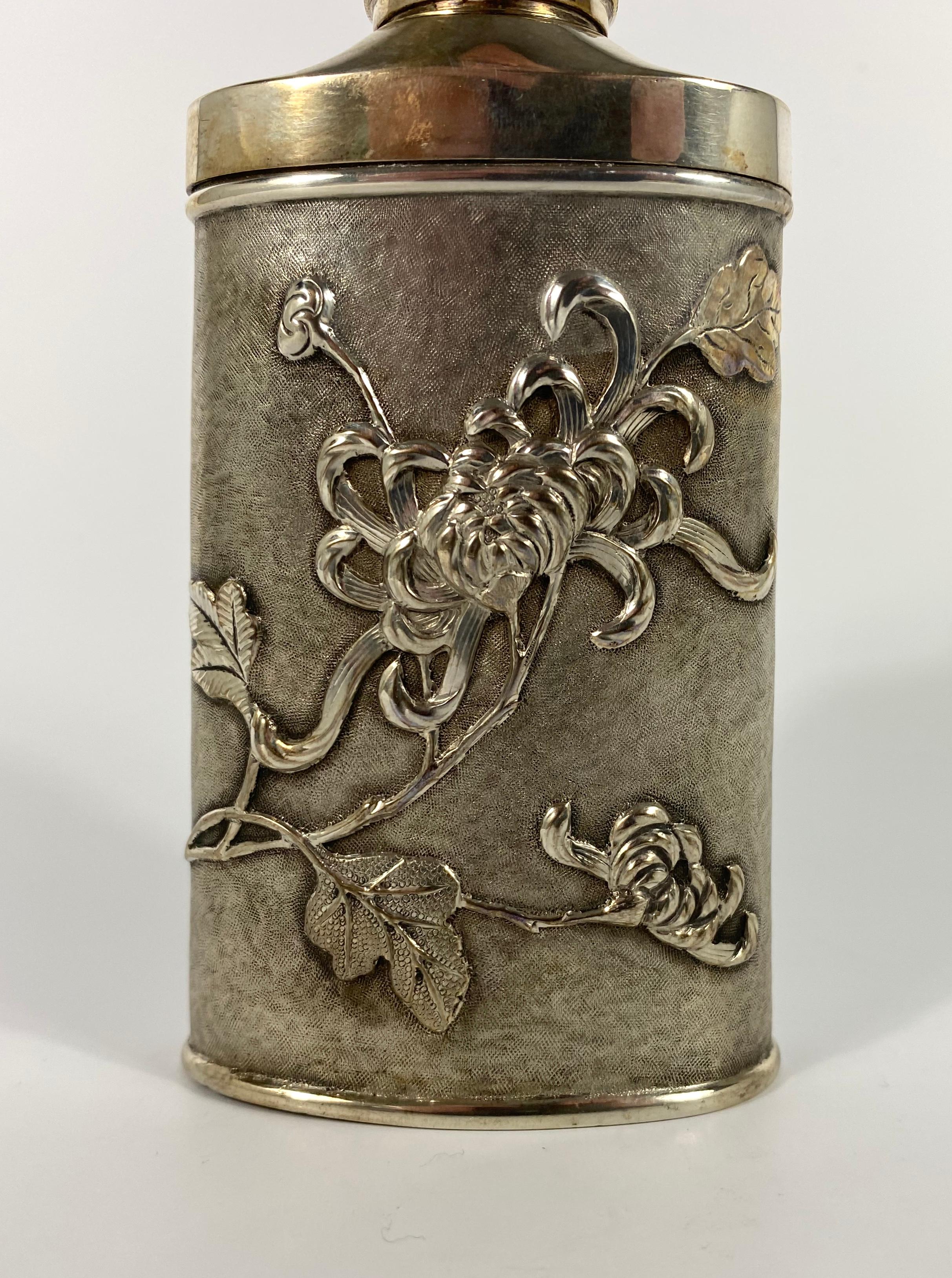 Qing Chinese Silver Talcum Powder Dispenser, Luen Wo, Shanghai, circa 1900